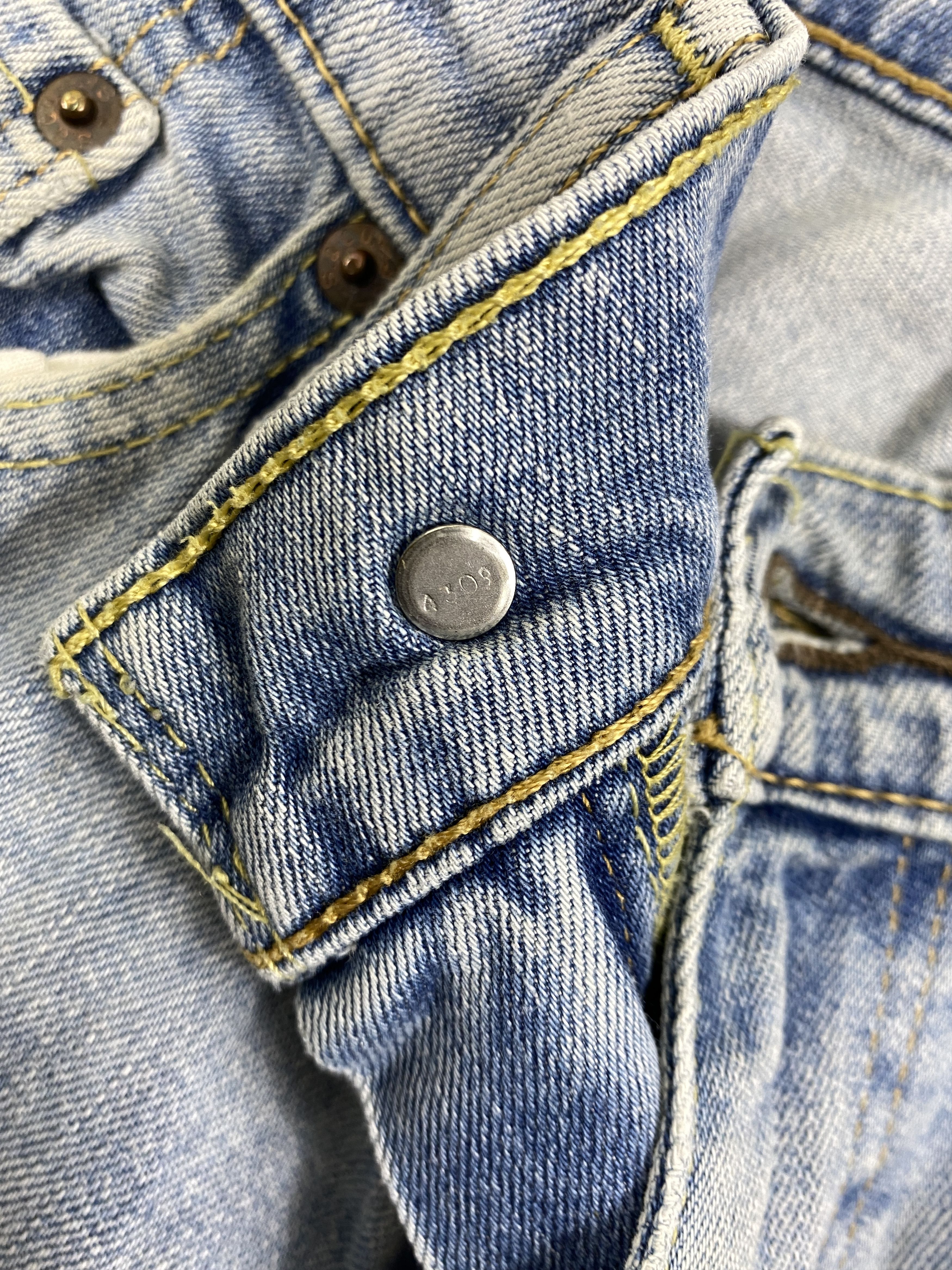 Levi's Light Blue Wash Levi's 511 Jeans 34x33.5 Denim -SJ121 Size US 34 / EU 50 - 7 Thumbnail