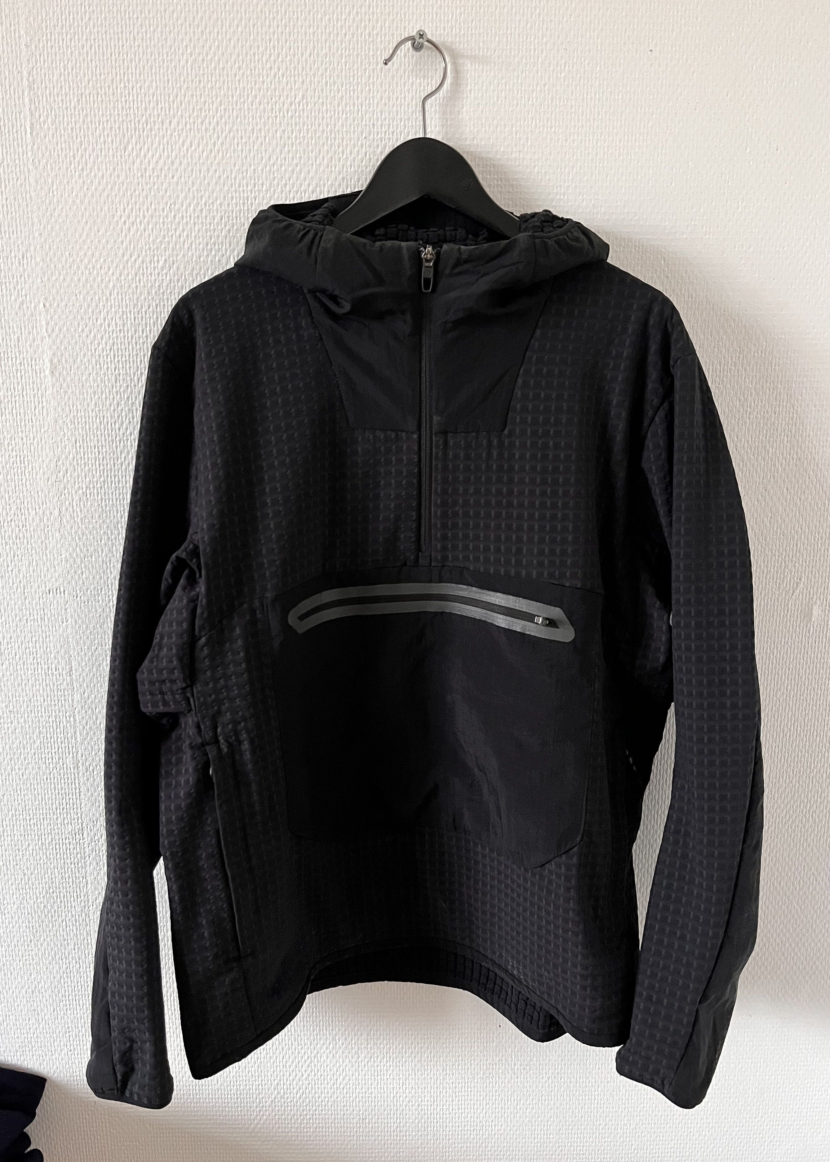Lululemon Lululemon Black Storm Hoodie Size US M / EU 48-50 / 2 - 1 Thumbnail