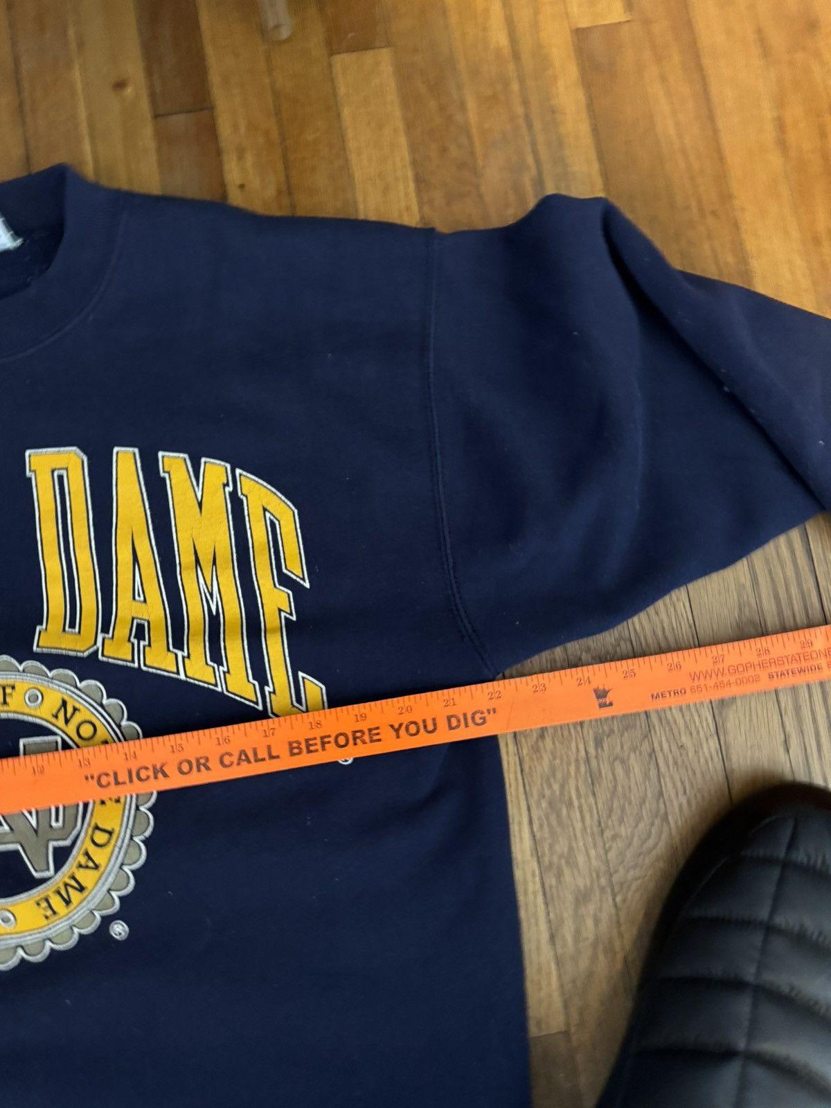 NCAA × Vintage Vintage Notre Dame Sweatshirt Size US L / EU 52-54 / 3 - 5 Thumbnail