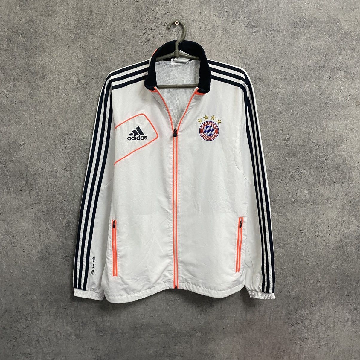 Adidas Adidas Fc Bayern Munich Track Jacket Vintage Soccer Size US M / EU 48-50 / 2 - 1 Thumbnail