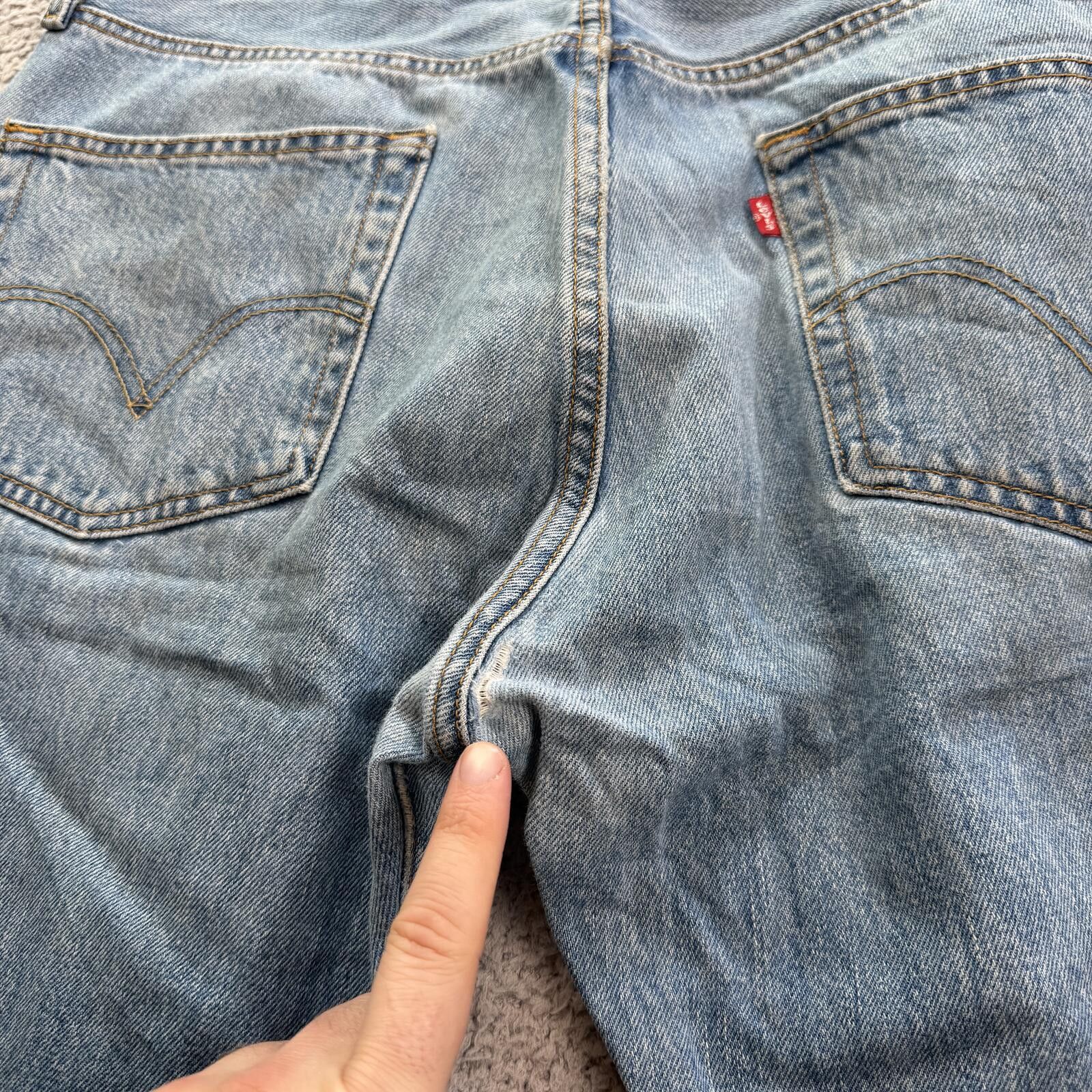Levi's Levis 501 Jeans Mens 36x32 Light Wash Straight Leg Button Size US 36 / EU 52 - 8 Thumbnail