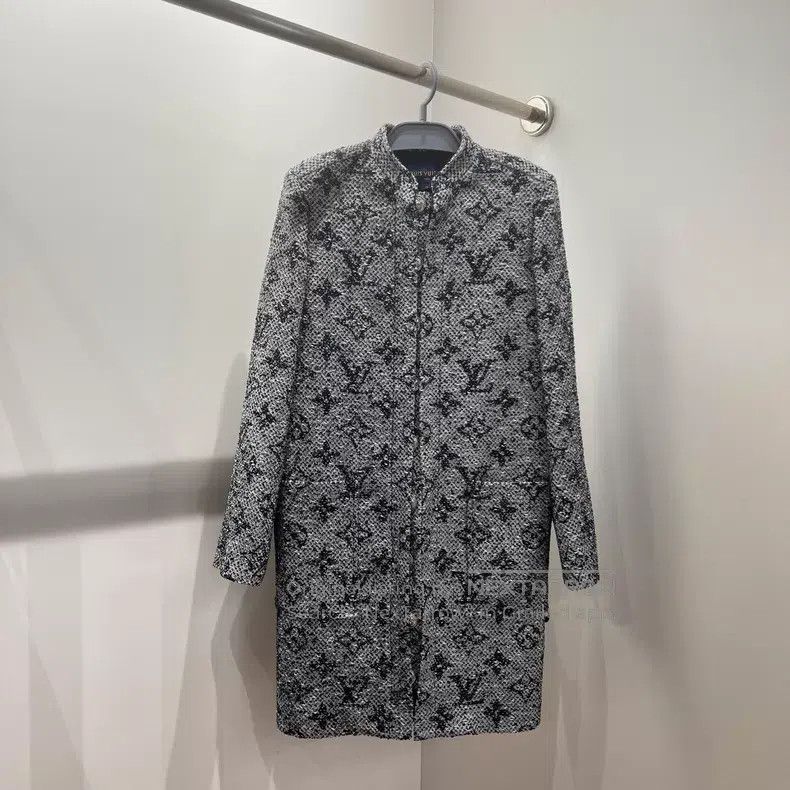 Louis Vuitton Louis Vuitton Logo-printed single-breasted tweed coat Size XXS / US 00 / IT 34 - 1 Thumbnail