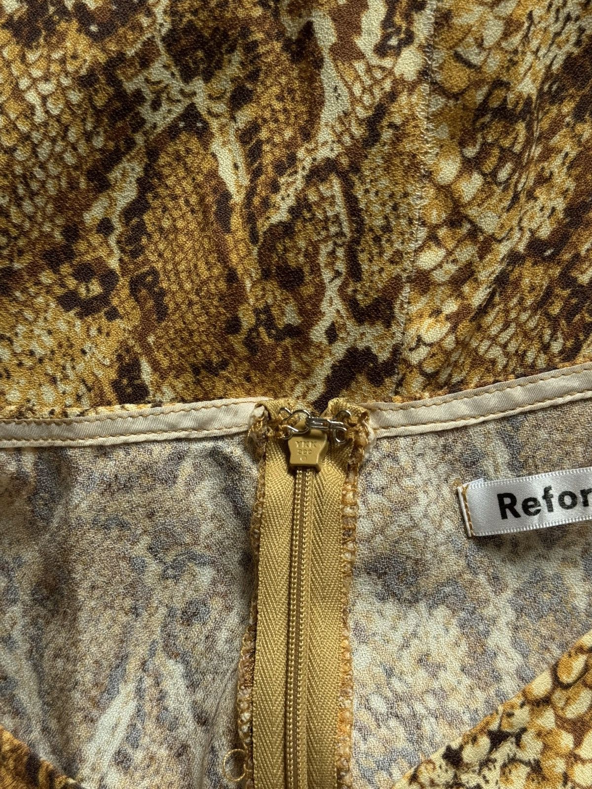 Reformation Reformation snakeskin pattern skirt made in USA Size 27" / US 4 / IT 40 - 4 Thumbnail