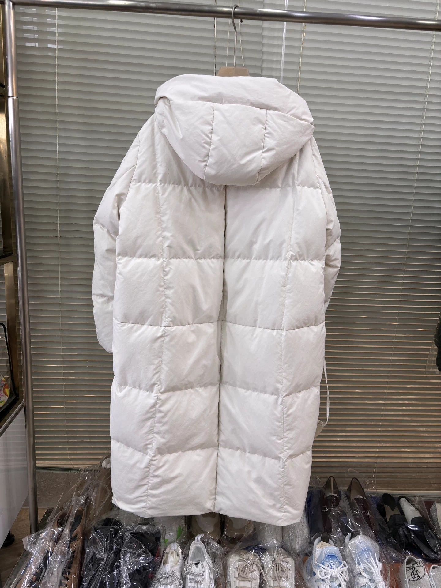Jil Sander JIL SANDER white down jacket 36 oversized hooded new Size XS / US 0-2 / IT 36-38 - 2 Thumbnail