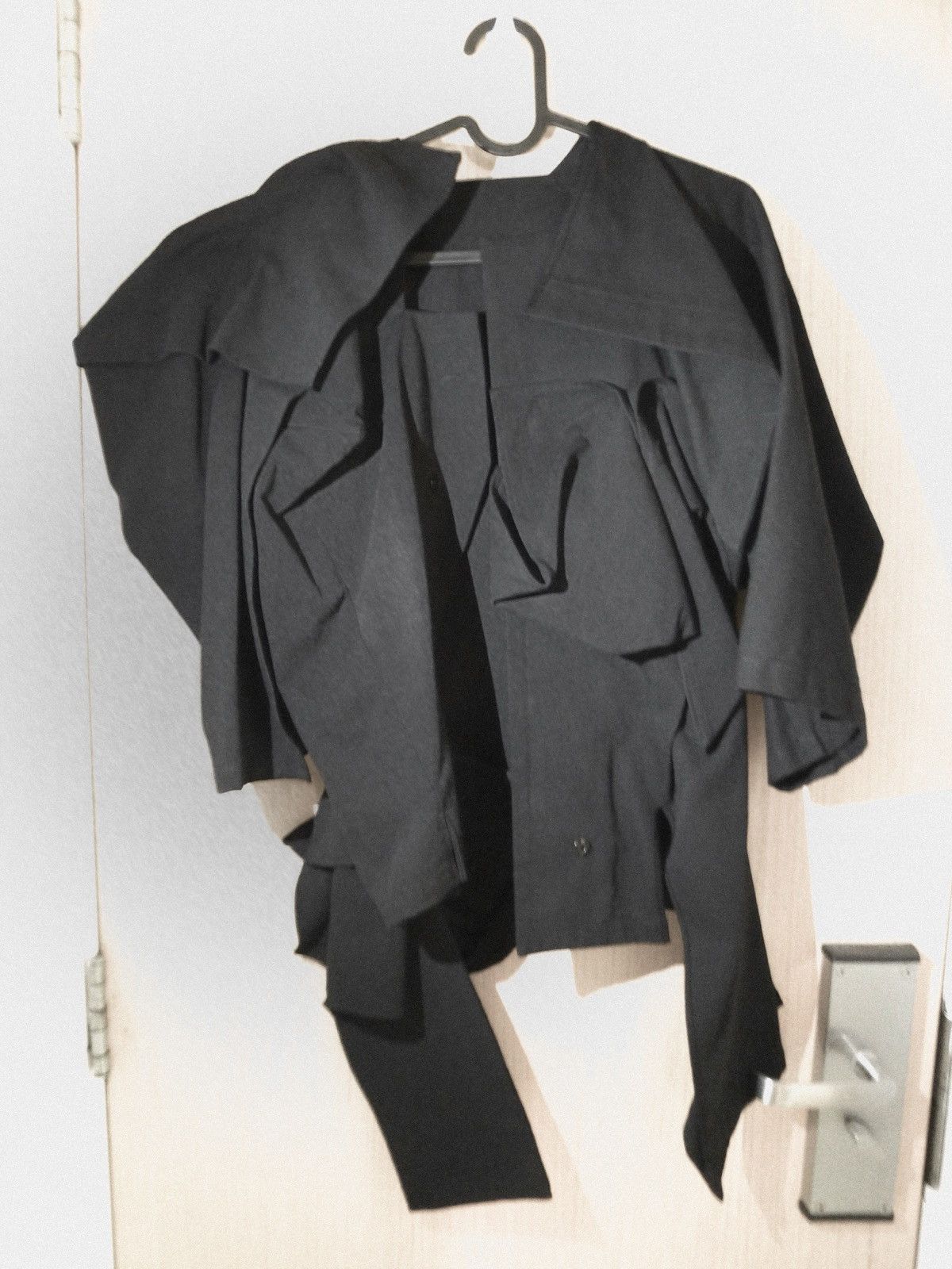 Yohji Yamamoto C/HEMP BACKSIDE UNIFORM TWILL DRAPED SLEEVES JACKET Size ONE SIZE - 3 Thumbnail