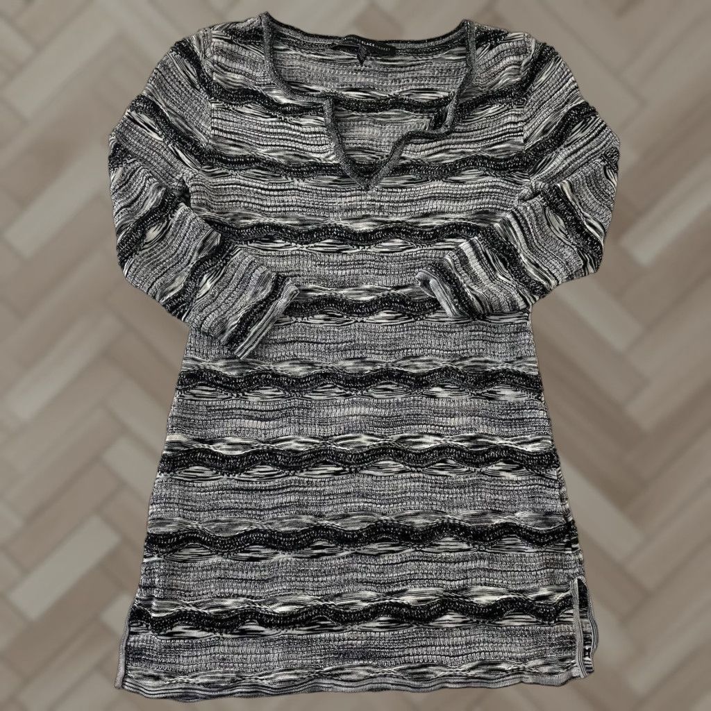 White House Black Market White House Black Market Blouse 3/4 Sleeve V-Neck Womens XS Black Metallic Size XS / US 0-2 / IT 36-38 - 1 Thumbnail