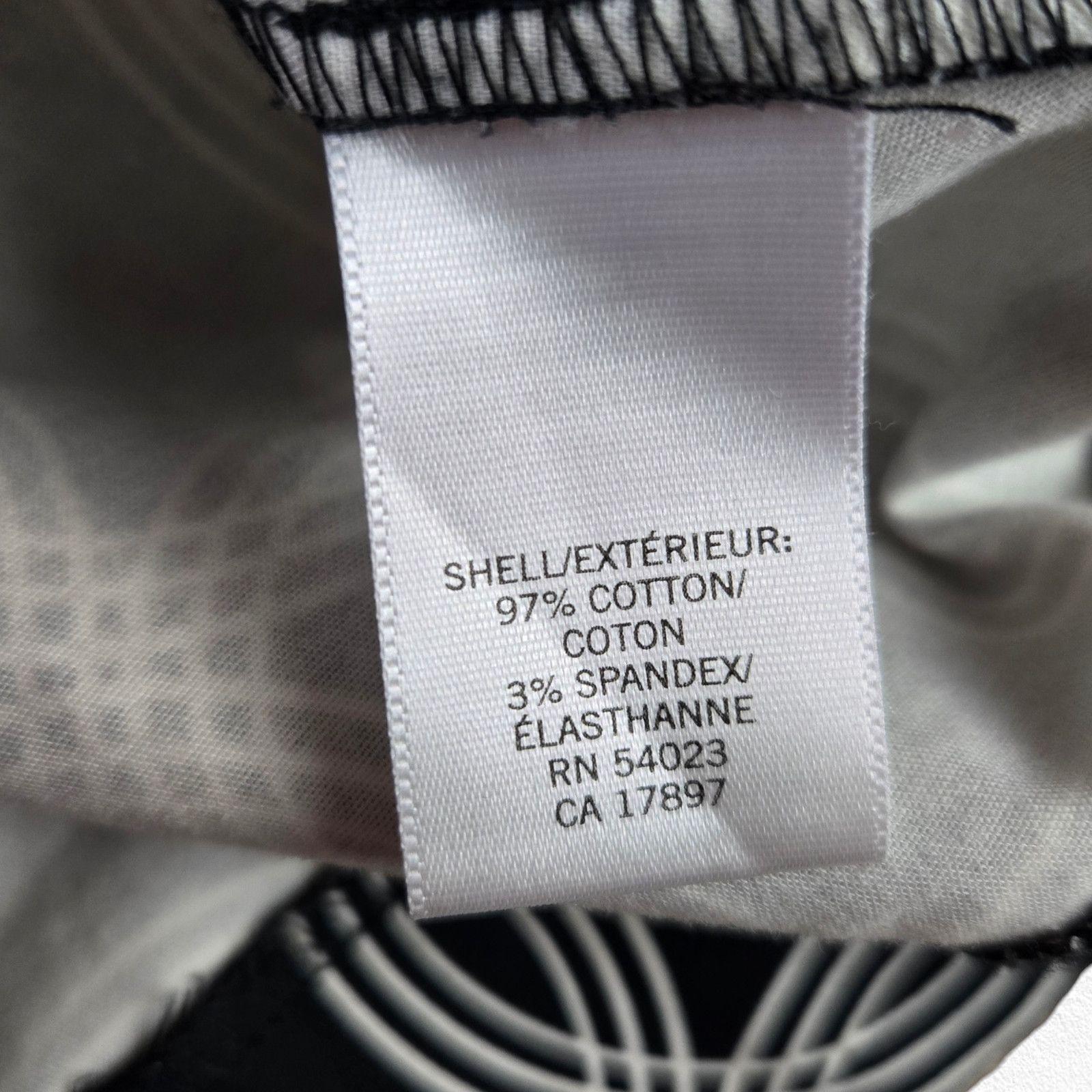 Banana Republic Banana Republic Black White Geometric Mini Skirt Size 0 Size 25" / US 0 / IT 36 - 6 Thumbnail