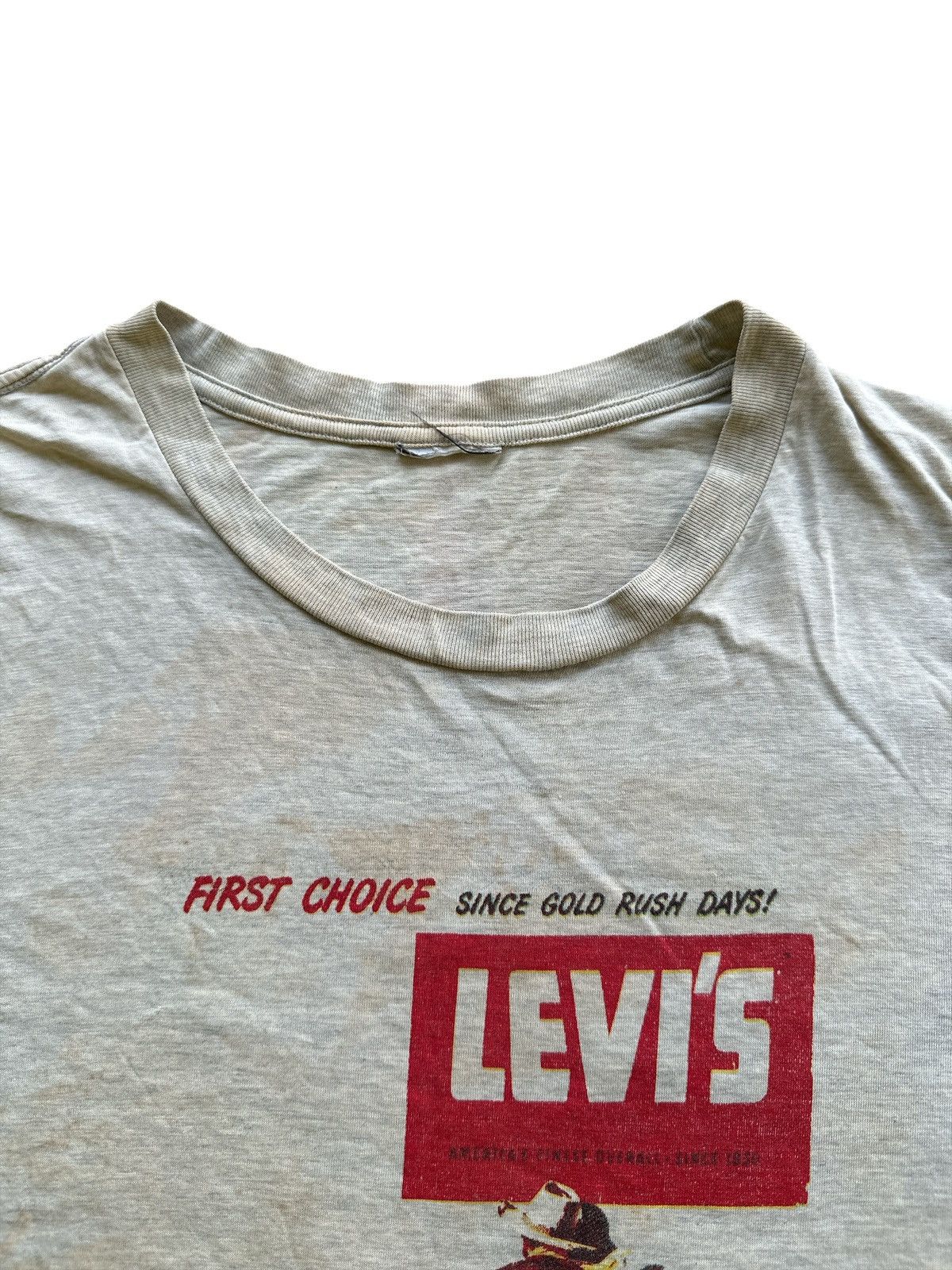 Levi's Vintage Distress Levis Tee 20x28 . Size US L / EU 52-54 / 3 - 4 Thumbnail