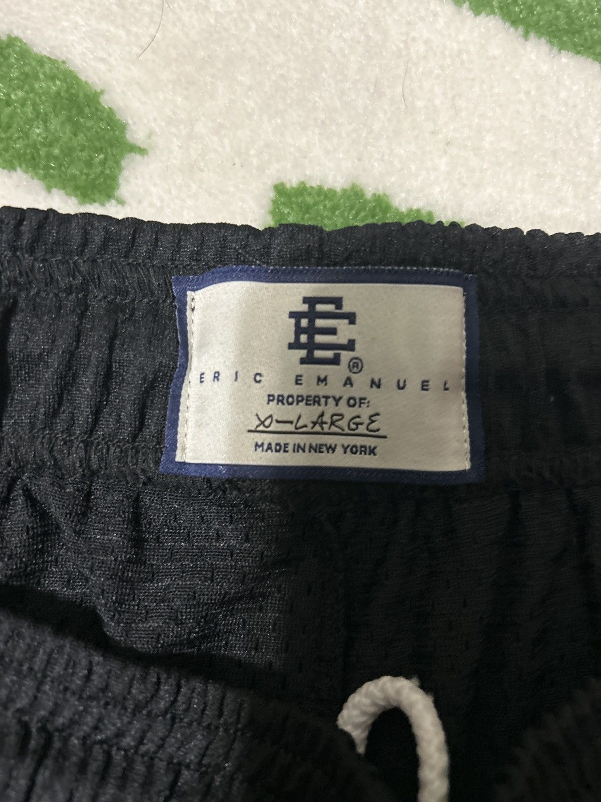 Eric Emanuel Eric Emanuel Shorts Spider Web Size XL Brand new W/Bag Size US 40 / EU 56 - 3 Thumbnail
