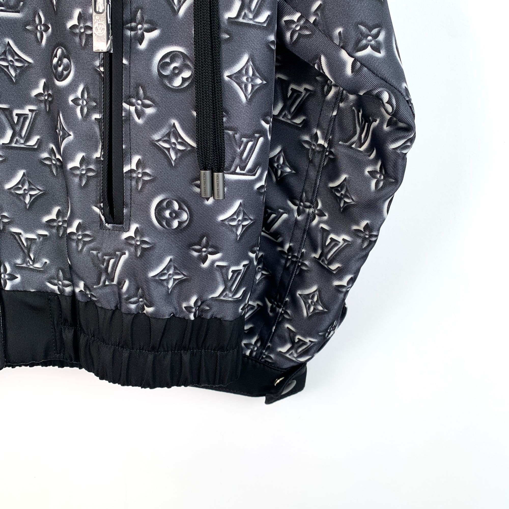 Louis Vuitton Louis Vuitton Monogram Patchwork Logo Print Zip-Up Jacket (S Size XS / US 0-2 / IT 36-38 - 5 Thumbnail
