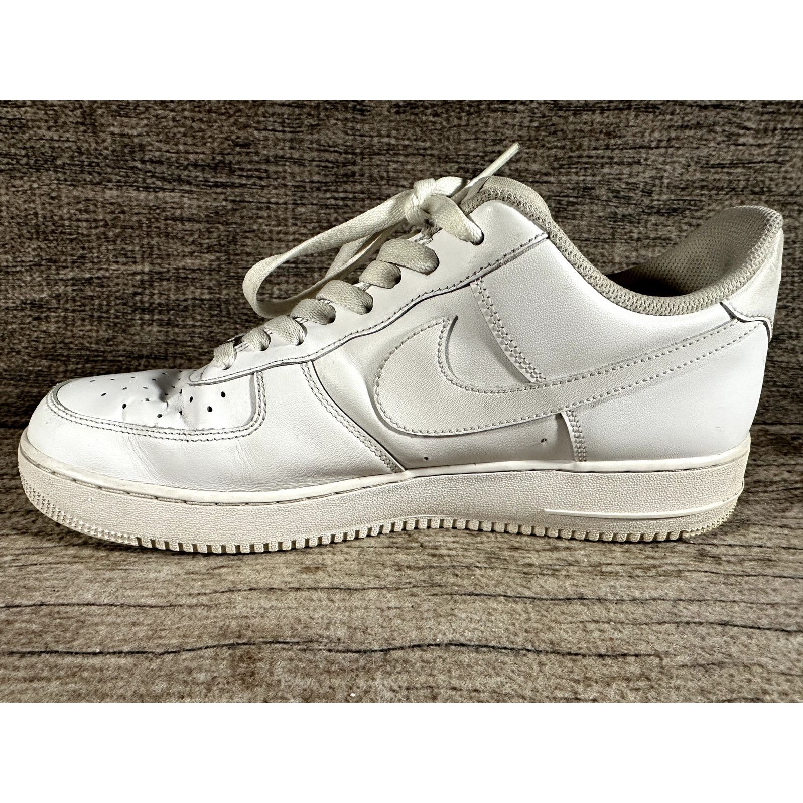 Nike Nike Air Force One ‘07 Size 13 White Casual Sneaker Shoe Size US 12 / EU 45 - 5 Thumbnail