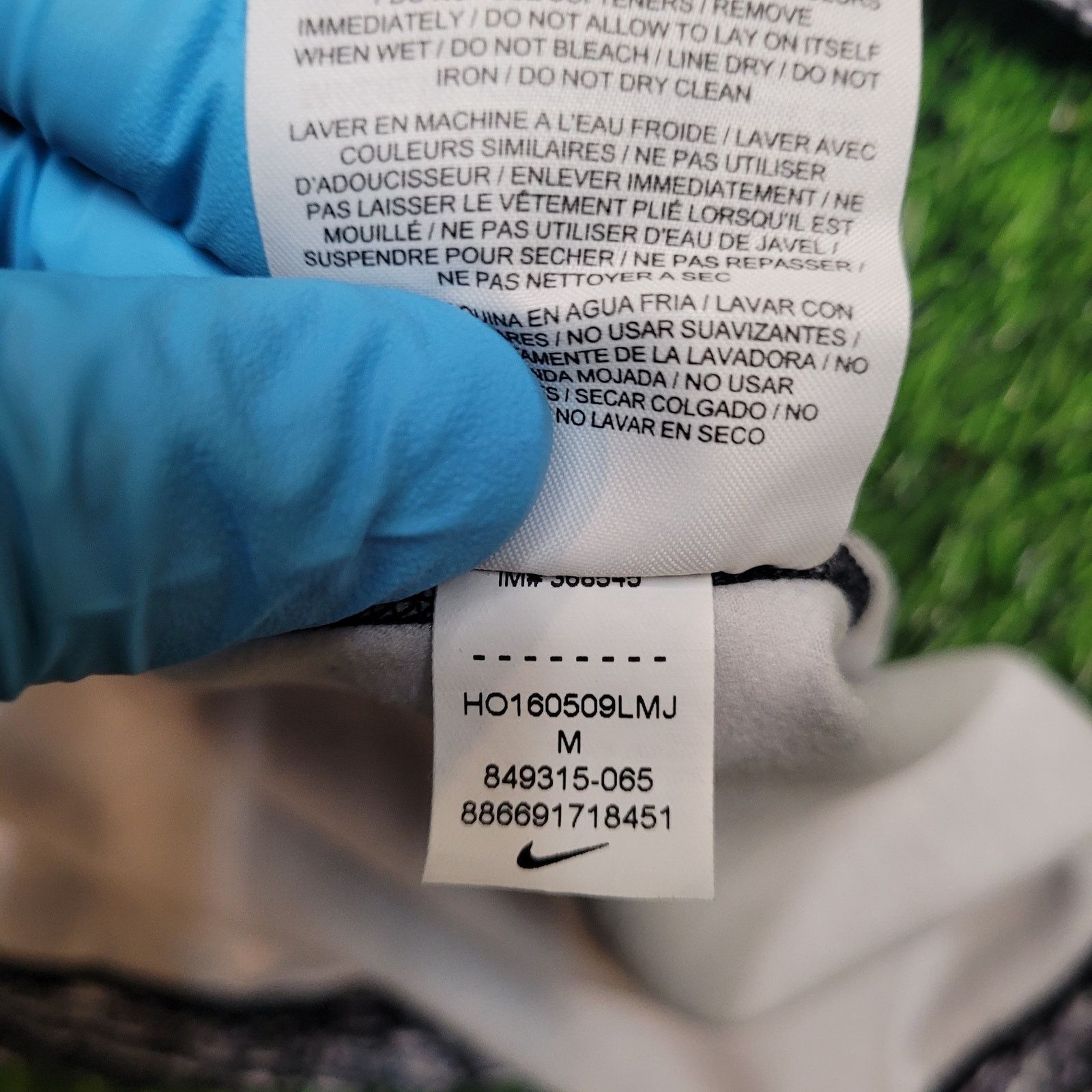 Nike Nike Pro Dri-FIT Womens S 1/2 Zip Top Static Print Pullover Size M / US 6-8 / IT 42-44 - 6 Thumbnail