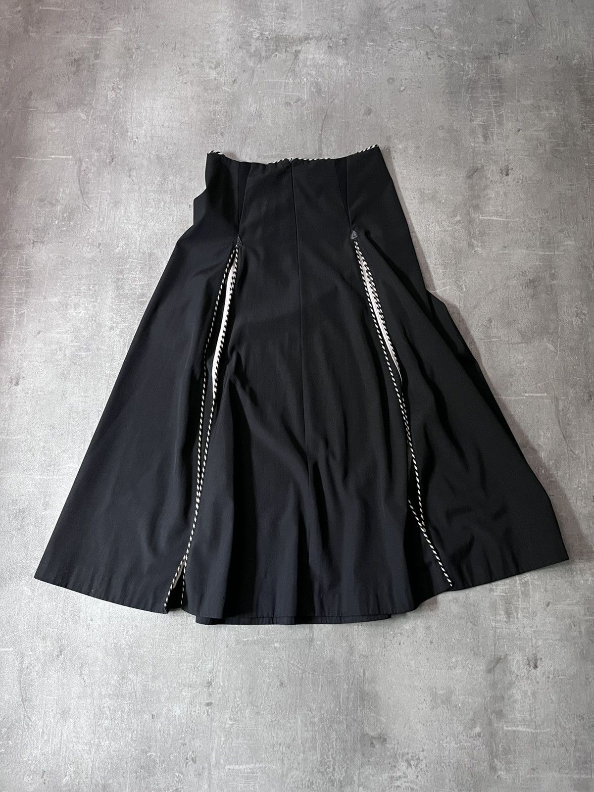 John Richmond John Richmond black wool skirt rare Size 30" / US 8 / IT 44 - 9 Thumbnail