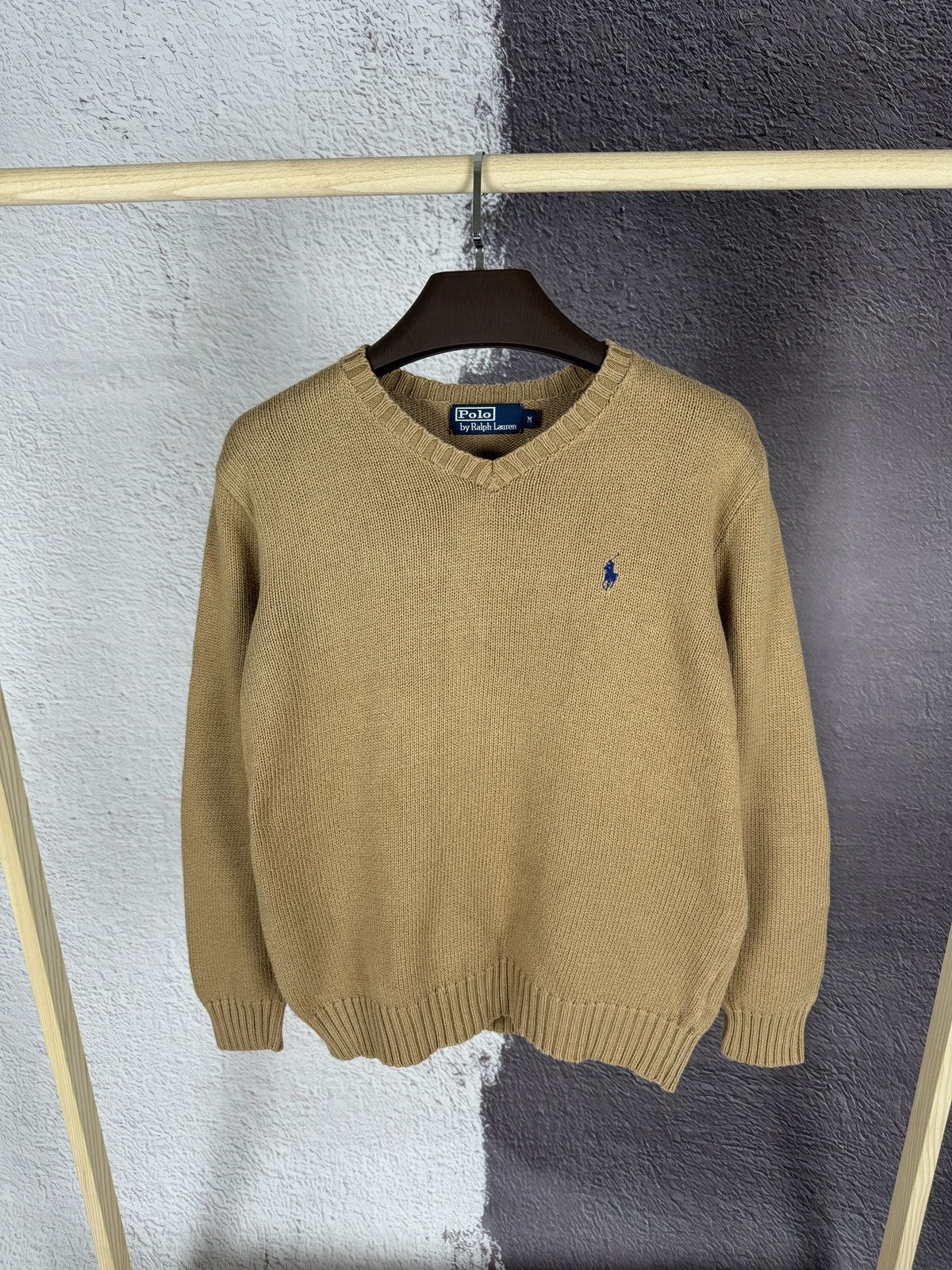 Polo Ralph Lauren Polo Ralph Lauren light brown knitwear v-neck sweater Size US M / EU 48-50 / 2 - 1 Thumbnail