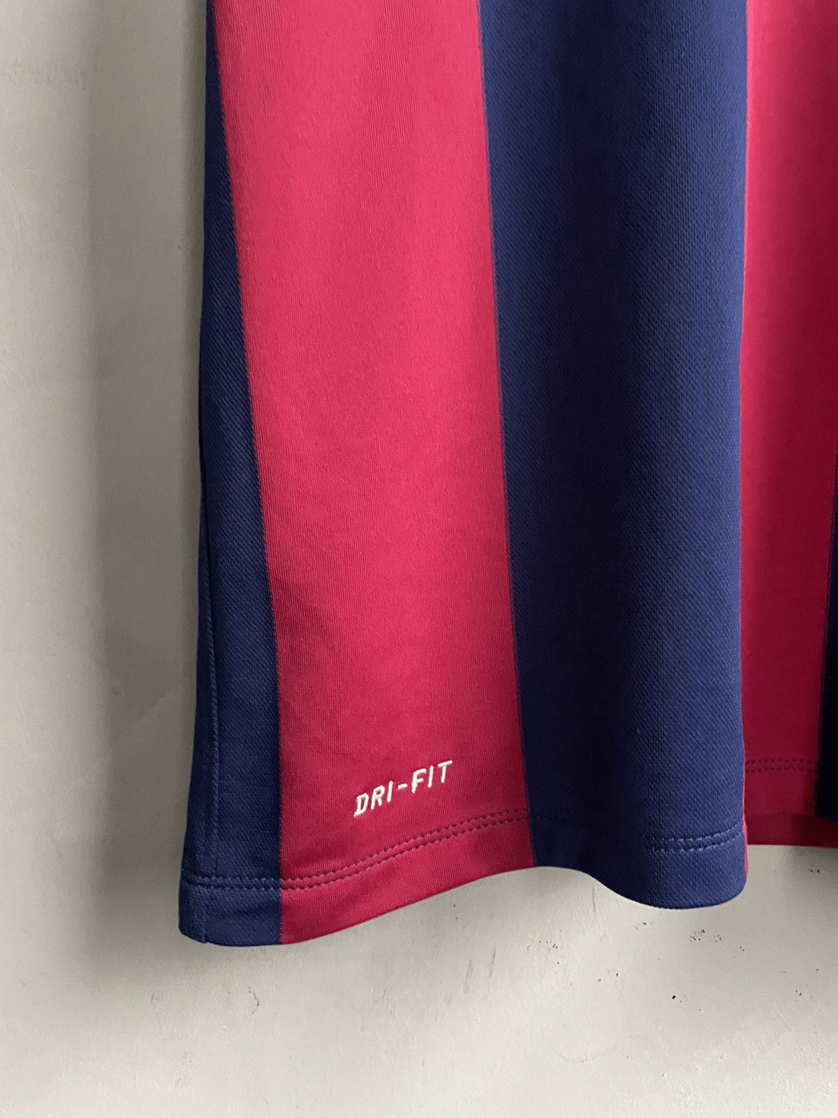 Nike Nike Soccer FC Barcelona Qatar Airways Dri-fit Y2K Style Size US M / EU 48-50 / 2 - 5 Thumbnail