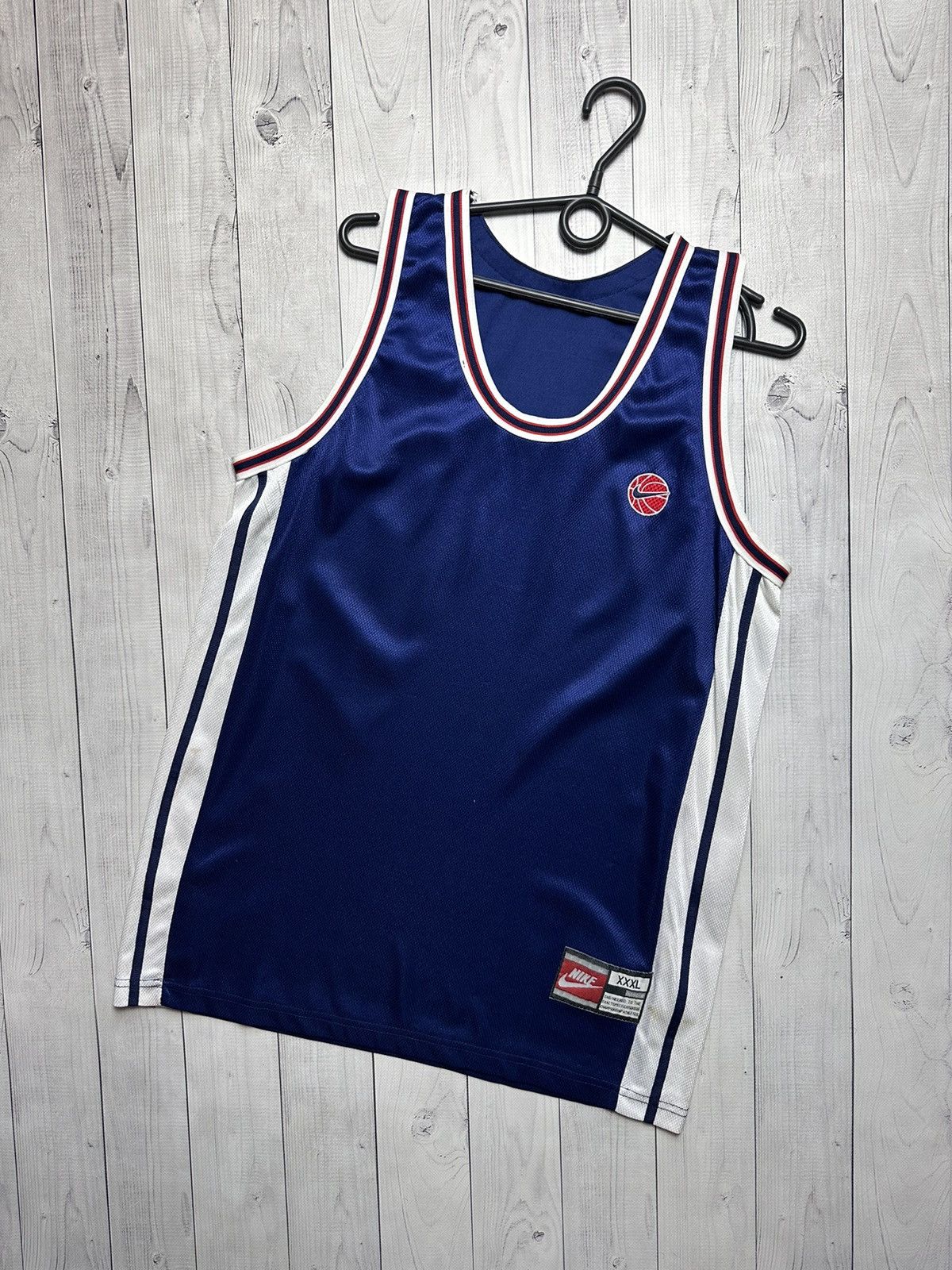 Nike × Vintage Vintage Nike tee logo size S logo Basketball Size US S / EU 44-46 / 1 - 1 Thumbnail