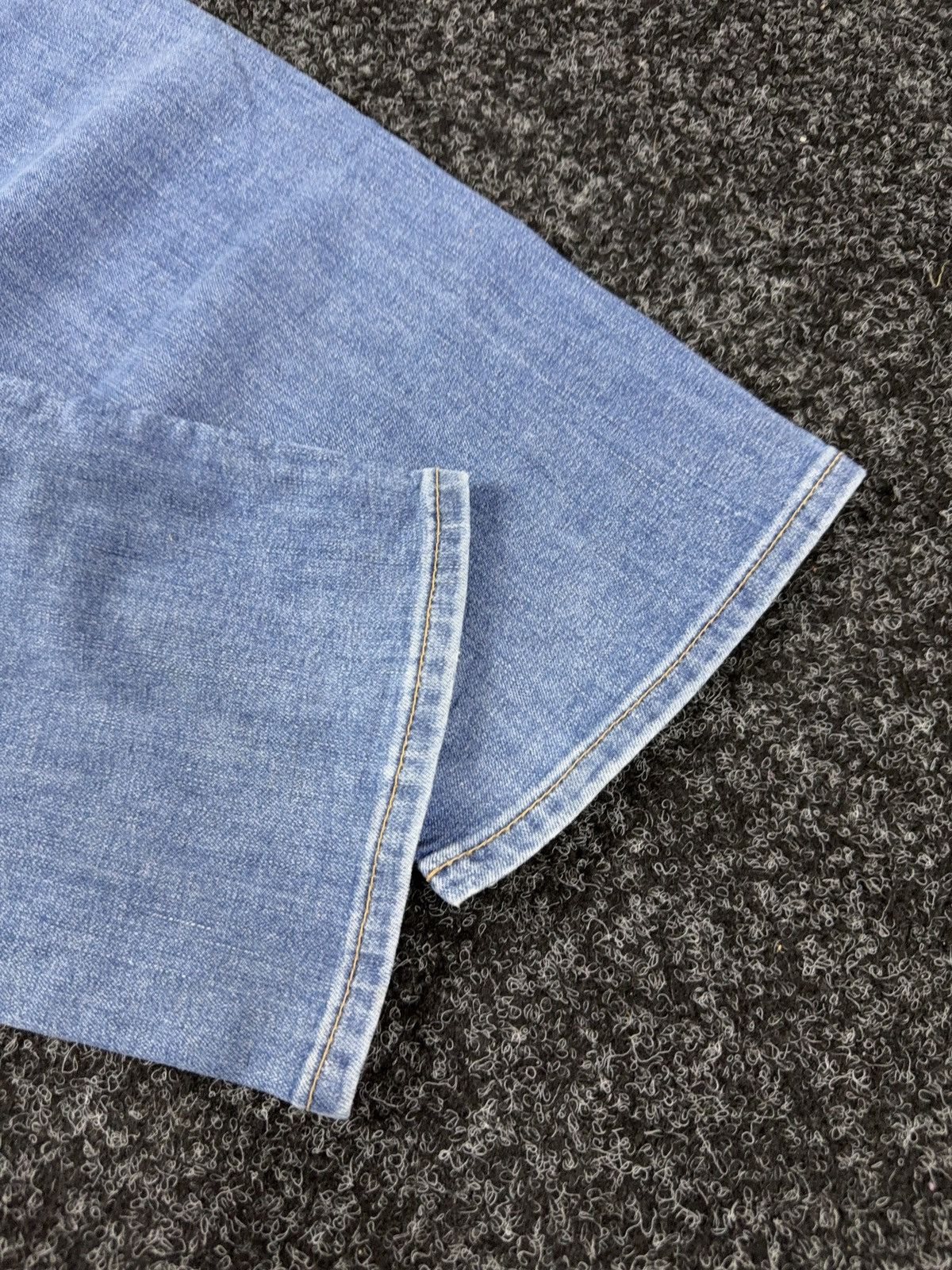 Hugo Boss Luxury Hugo Boss Distressed Punk Rock Light Wash Y2K Jeans Size US 36 / EU 52 - 15 Thumbnail