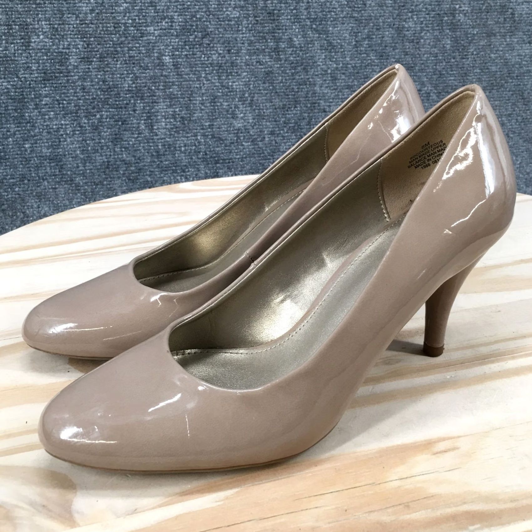 Vintage Bandolino Heels Womens 8 M Courteous Slip On Kitten Pumps Brown Patent Leather Size US 8 / IT 38 - 3 Thumbnail
