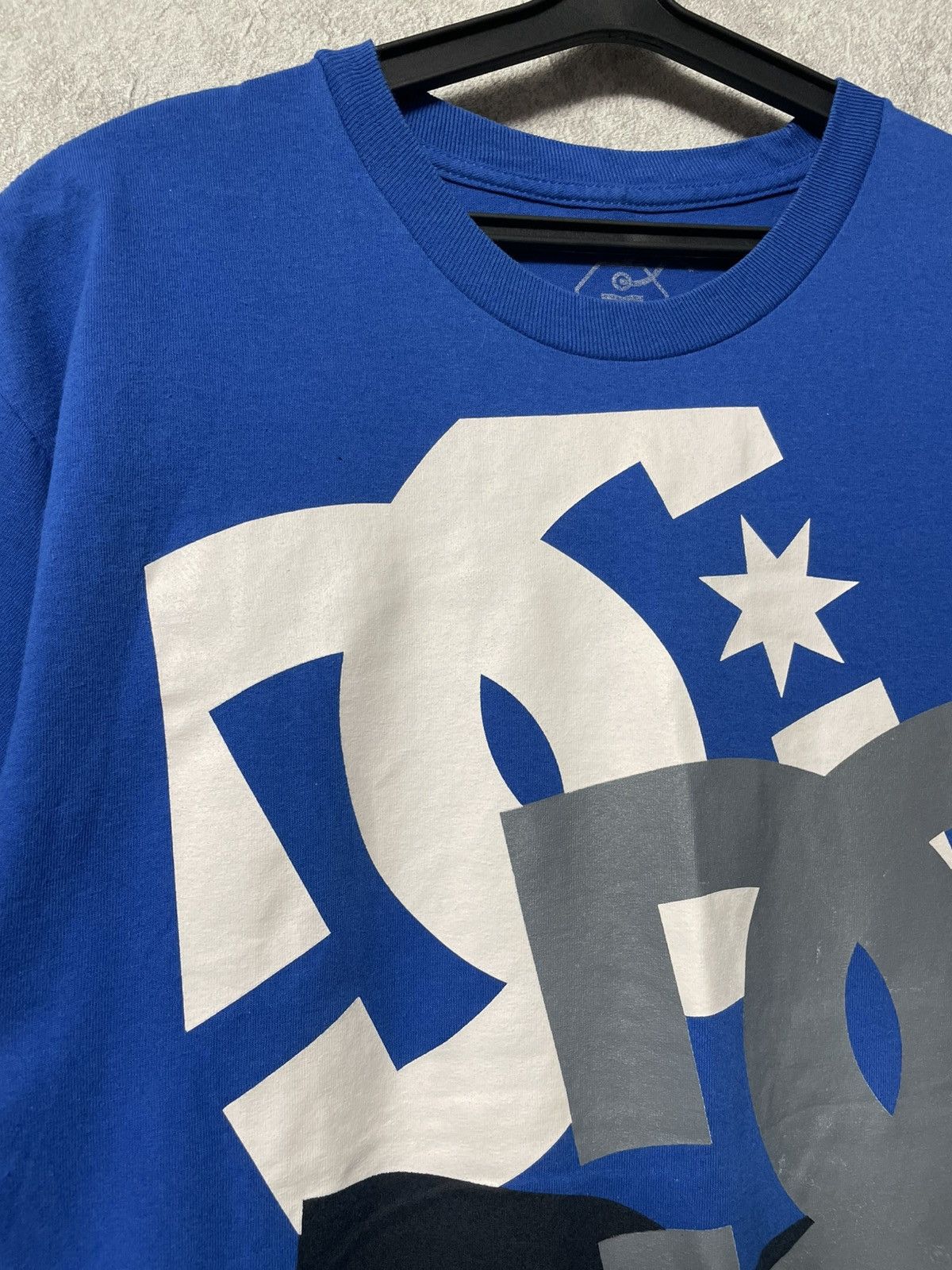 DC Vintage DC Shoes Big Logo T-Shirt Y2K Size US L / EU 52-54 / 3 - 6 Thumbnail