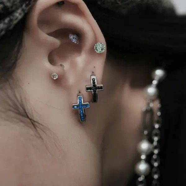 Other Zircon Cross Earrings – Sparkling, Hypoallergenic Studs Size ONE SIZE - 1 Thumbnail