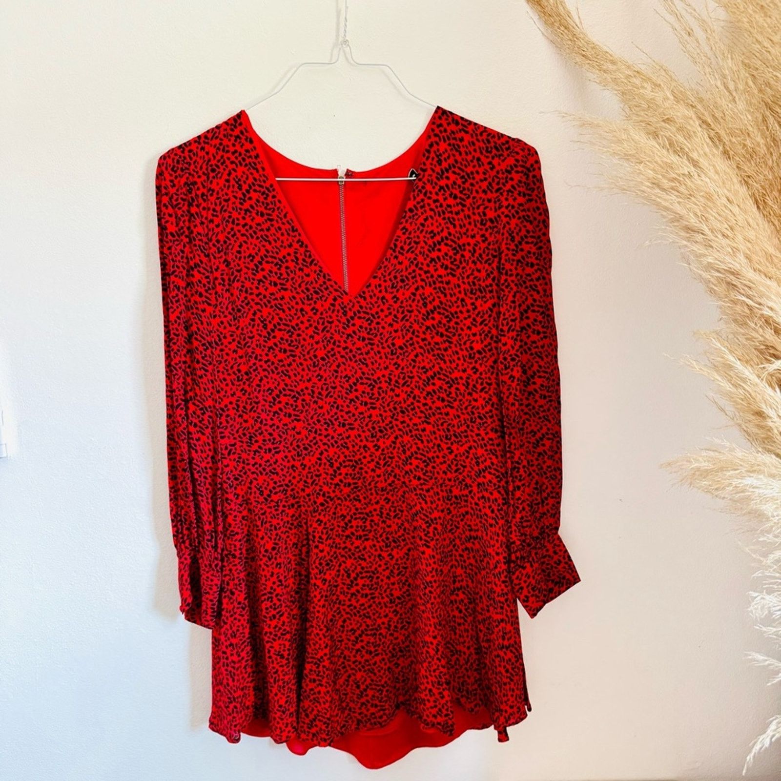 Alice + Olivia ALICE OLIVIA Red Black Polka Dot Silky VNeck Mini Dress 12 Size XL / US 12-14 / IT 48-50 - 3 Thumbnail