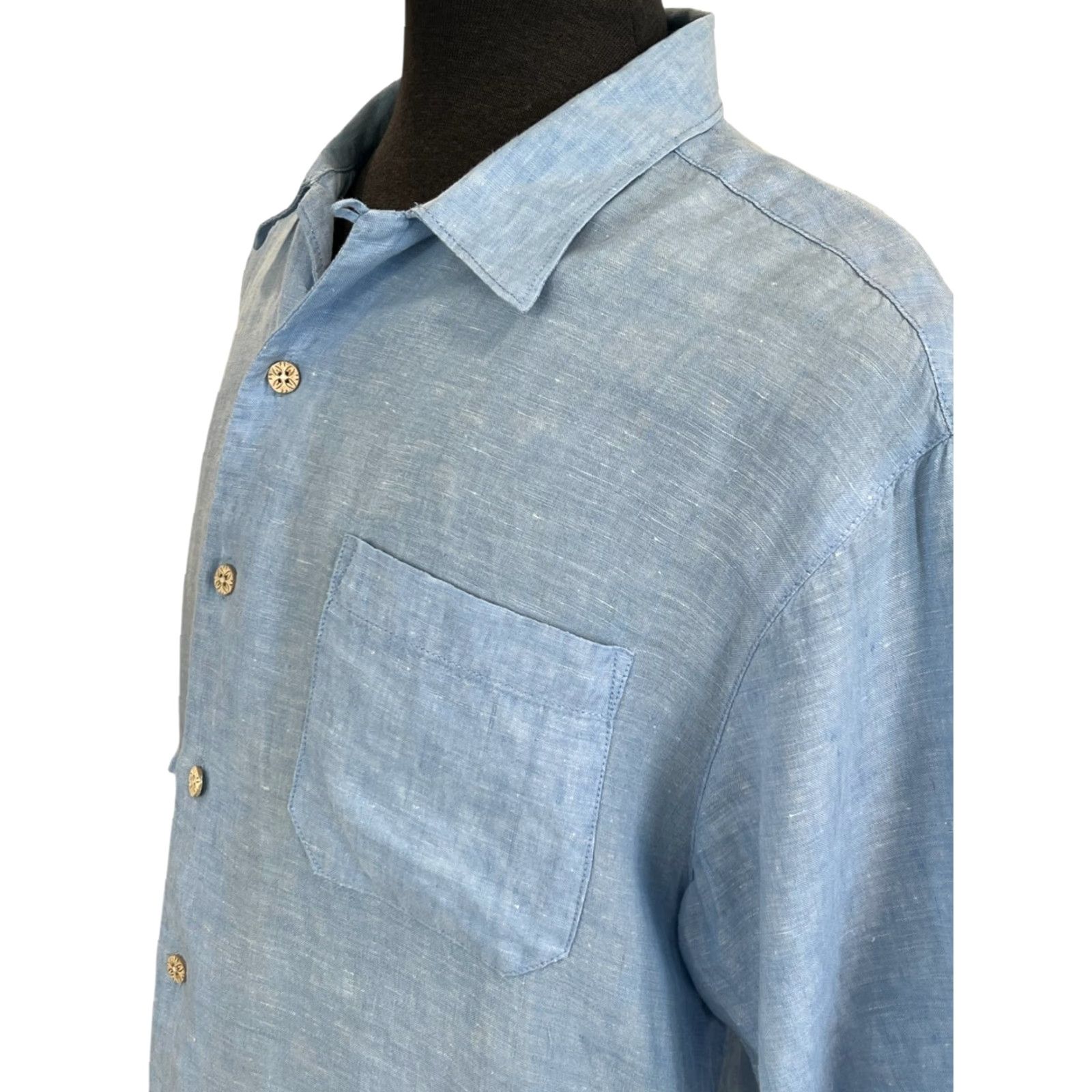 Tommy Bahama Tommy Bahama Large Blue Linen Camp Shirt Hawaiian Wood Button Logo Relaxed EUC Shirt Mens L Blue Linen Camp Shirt Logo Relaxed EUC Size US L / EU 52-54 / 3 - 4 Thumbnail