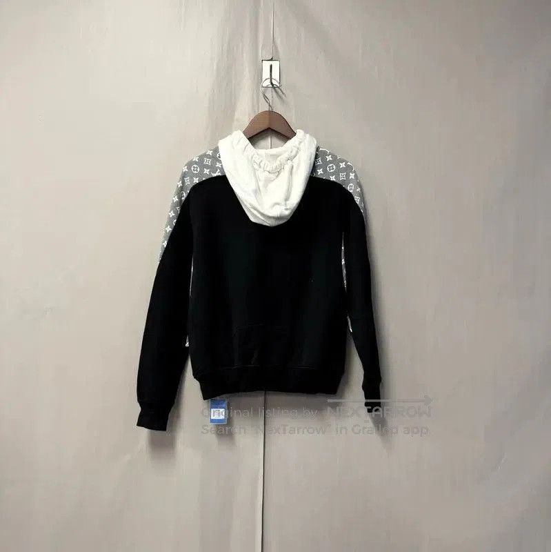 Louis Vuitton Louis Vuitton Women's S Size White Cotton Hoodie . Size S / US 4 / IT 40 - 2 Thumbnail