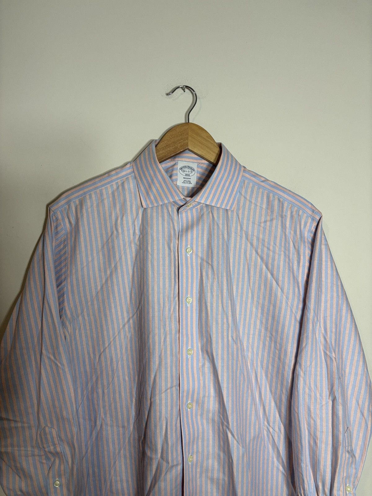 Brooks Brothers Brooks Brothers Regent Non Iron Button Up Shirt 16.5 Size US L / EU 52-54 / 3 - 1 Thumbnail
