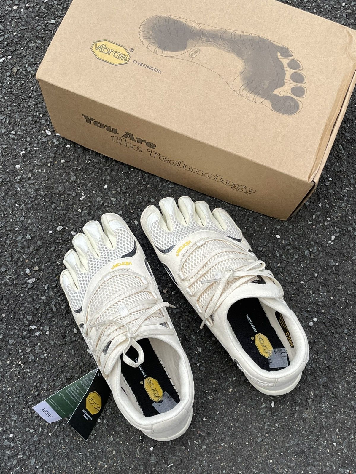 Vibram Vibram FiveFingers Roadaround Ivory Sneakers Size US 7.5 / IT 37.5 - 1 Thumbnail