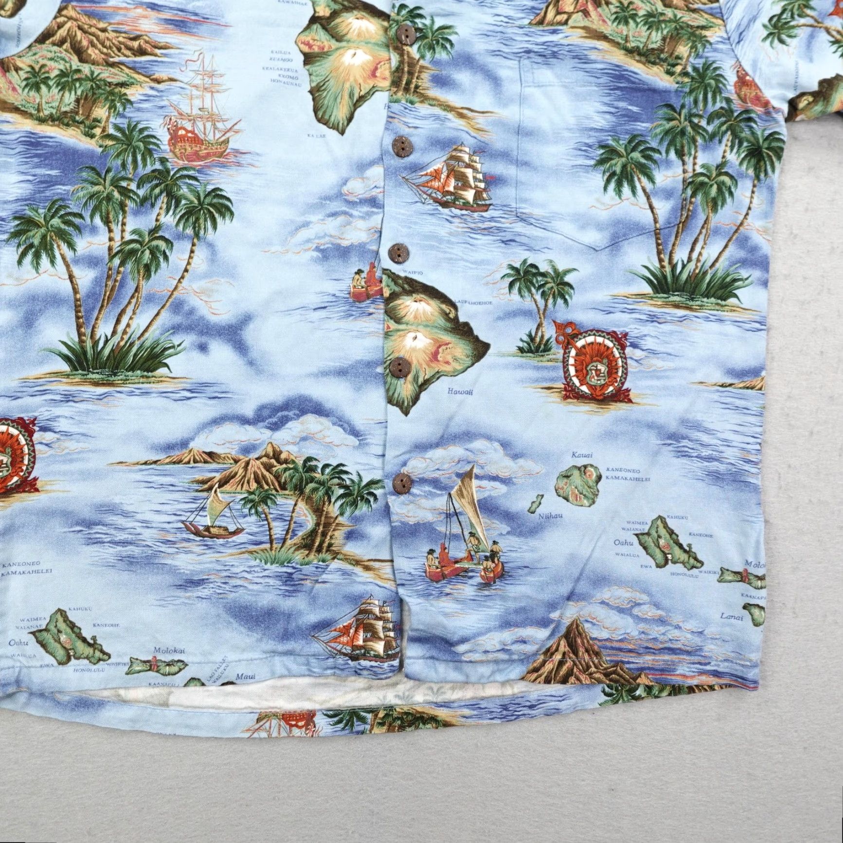 Hilo Hattie VINTAGE Hilo Hattie Hawaiian Aloha Camp Shirt Mens Medium Blue Rayon Button-Up Tropical Graphic Print Size US M / EU 48-50 / 2 - 4 Thumbnail