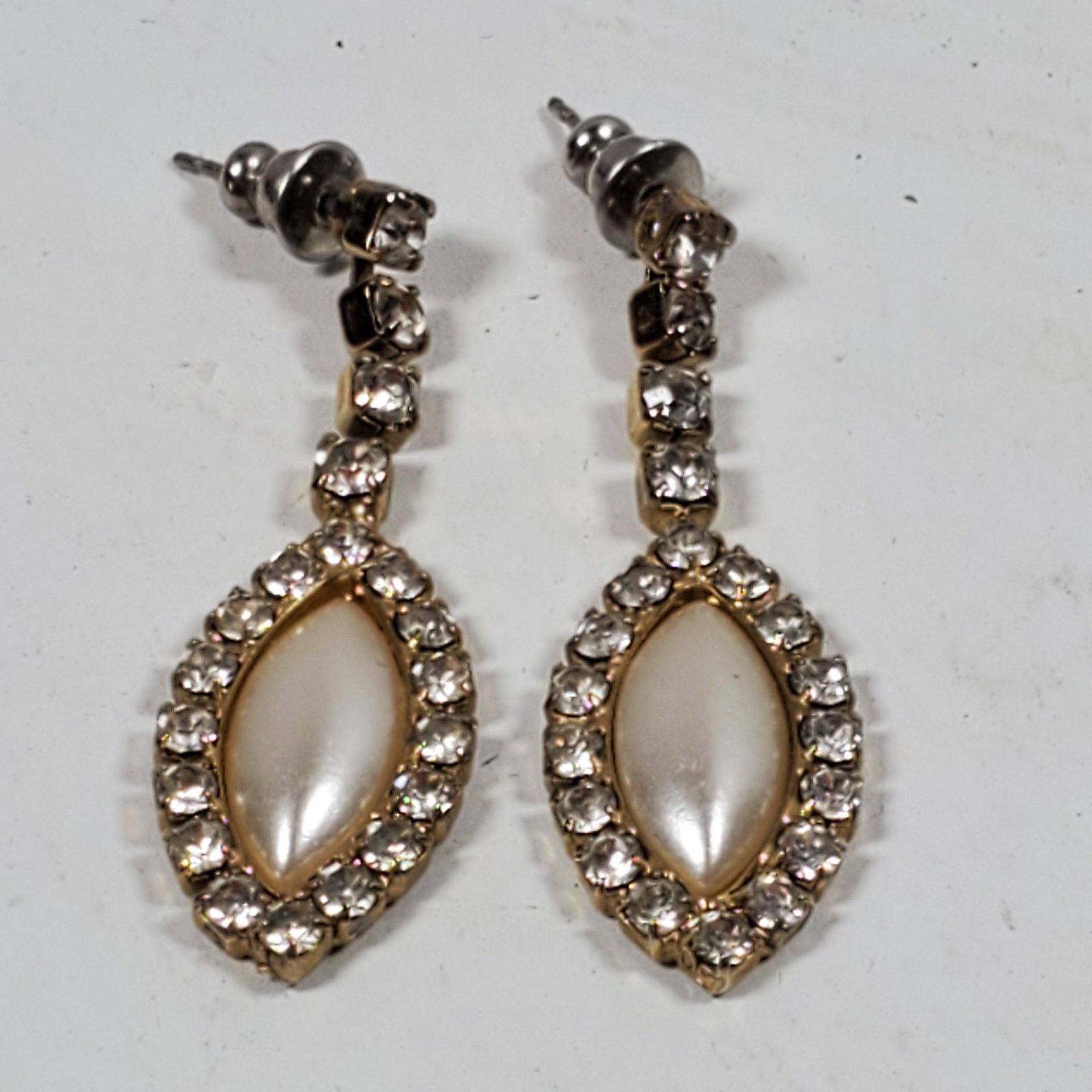 The Unbranded Brand Vintage Casual Bling Earrings 1.5 Inch Drop White Rhinestone Size ONE SIZE - 2 Thumbnail