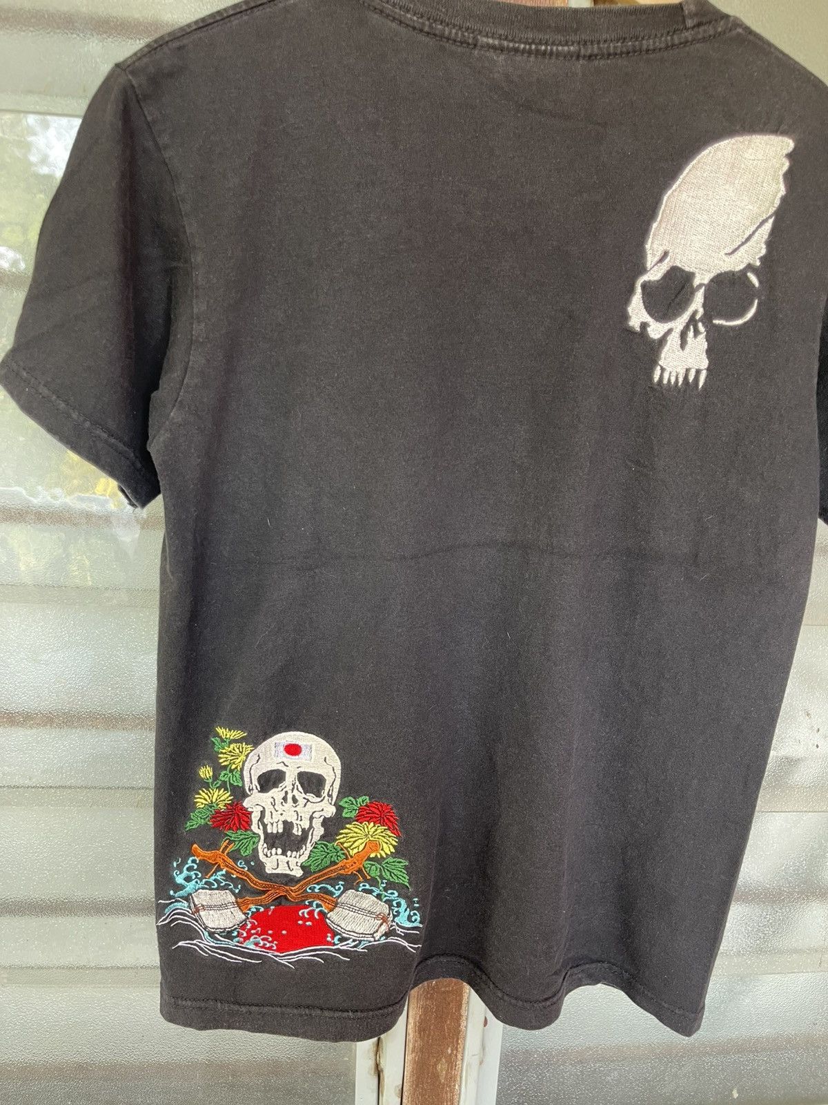 Human With Attitude Vintage Attitude Embroided Skull Japan Shirt Tee Size US M / EU 48-50 / 2 - 9 Thumbnail