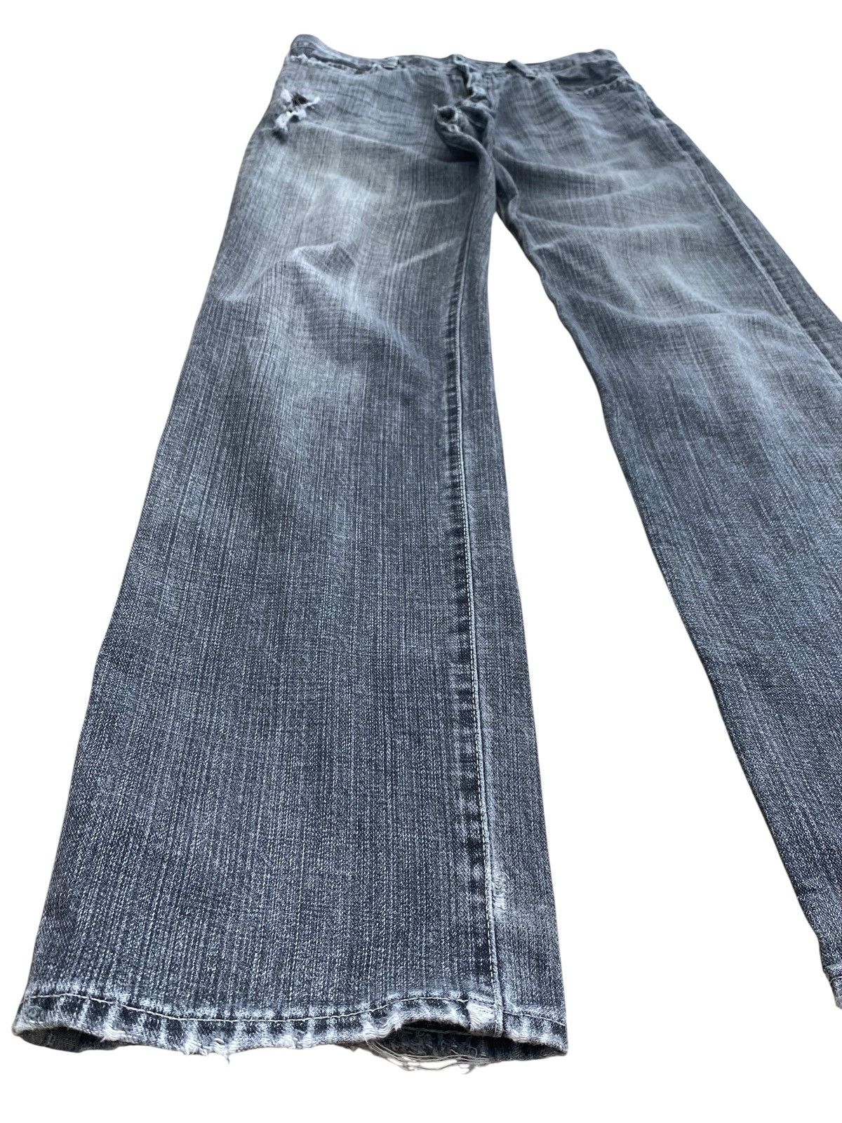 Uniqlo Uniqlo Brand Faded Wash Style Loose Jeans Size US 32 / EU 48 - 5 Thumbnail