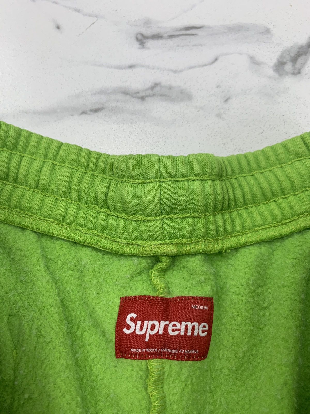 Supreme Supreme Overdyed Small Box Sweatshort "Lime" Size US 32 / EU 48 - 3 Thumbnail