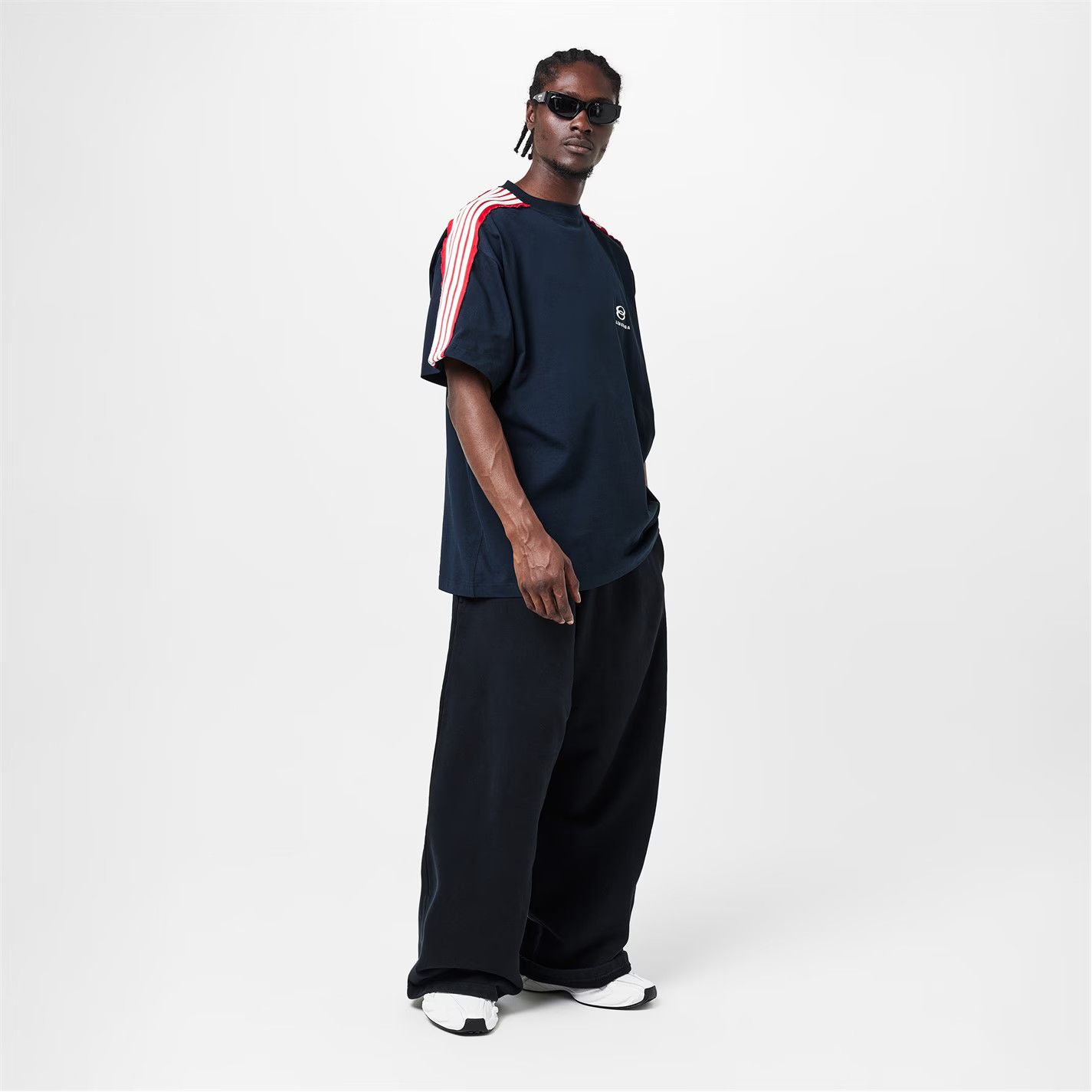 Balenciaga o1g2r1mq0226 Oversized T-Shirt In Multicolor Size US L / EU 52-54 / 3 - 6 Thumbnail