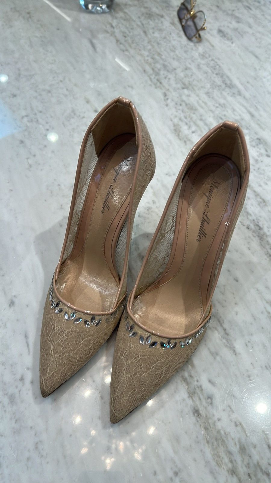 Monique Lhuillier Classy lace nude pump Size US 6.5 / IT 36.5 - 2 Thumbnail