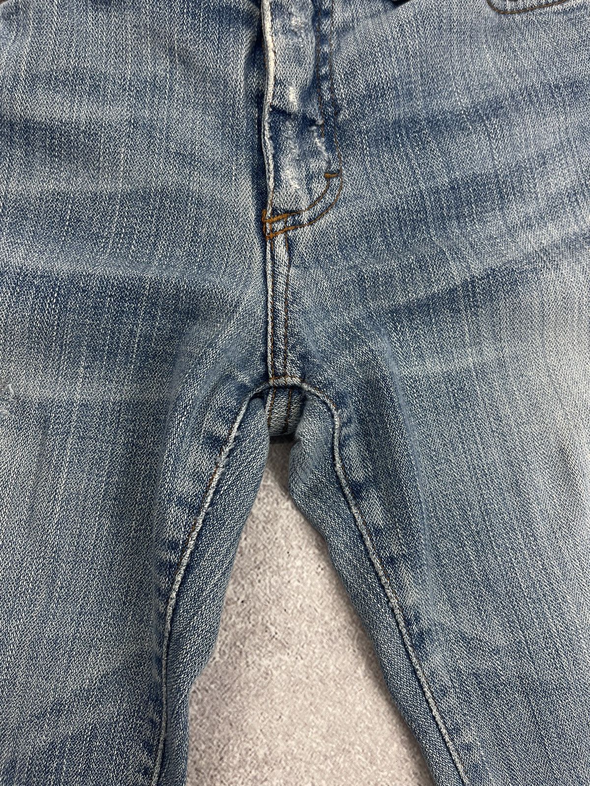 Versace Jeans Couture Vintage Versace Jeans Couture Distressed Denim Jeans Size 27 Size 27" / US 4 / IT 40 - 10 Thumbnail