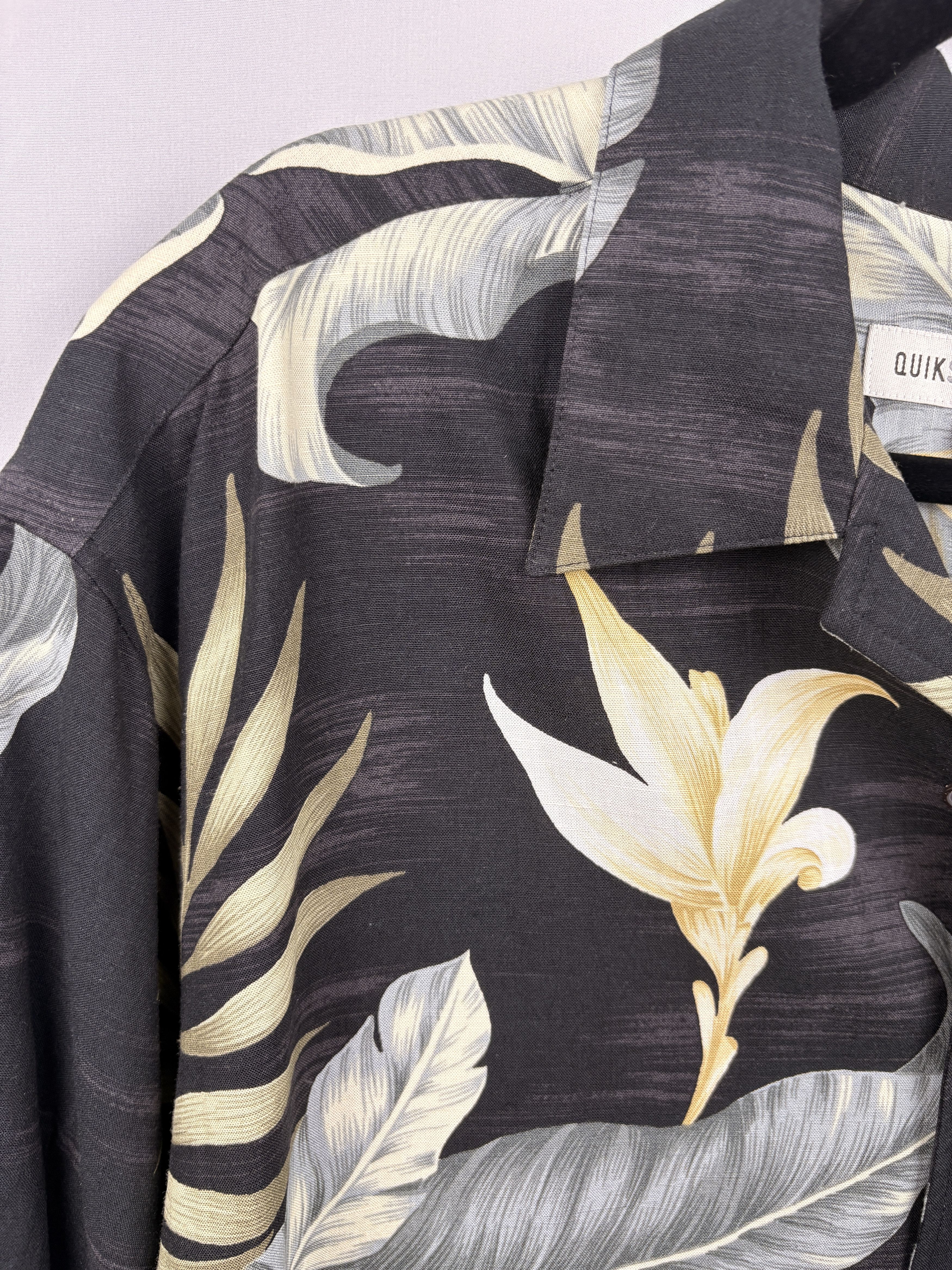 Quiksilver Men’s Quiksilver Edition Hawaiian Shirt Black Floral Leaf Size US L / EU 52-54 / 3 - 3 Thumbnail