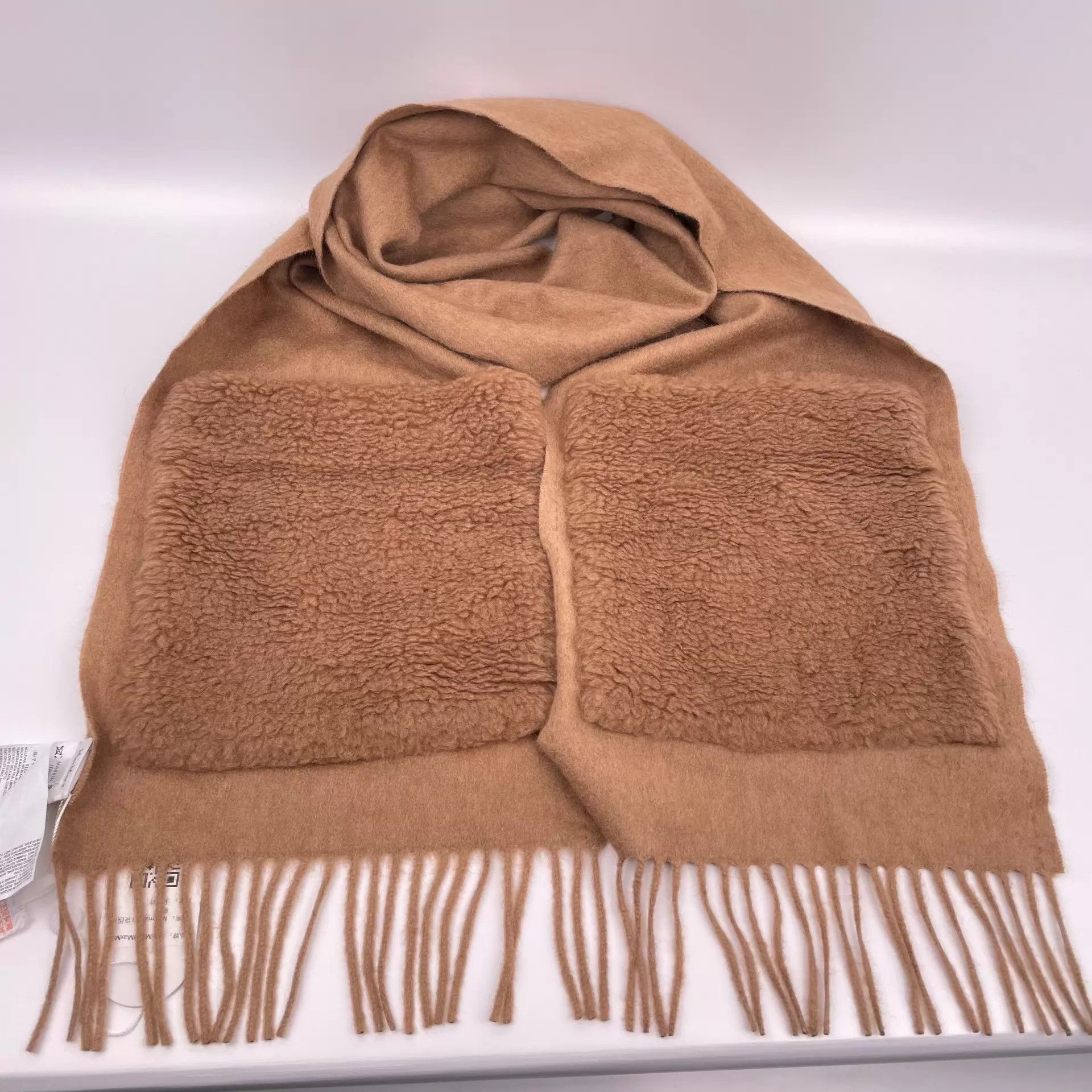 Max Mara Maxmara Pocket Scarf Size ONE SIZE - 1 Thumbnail