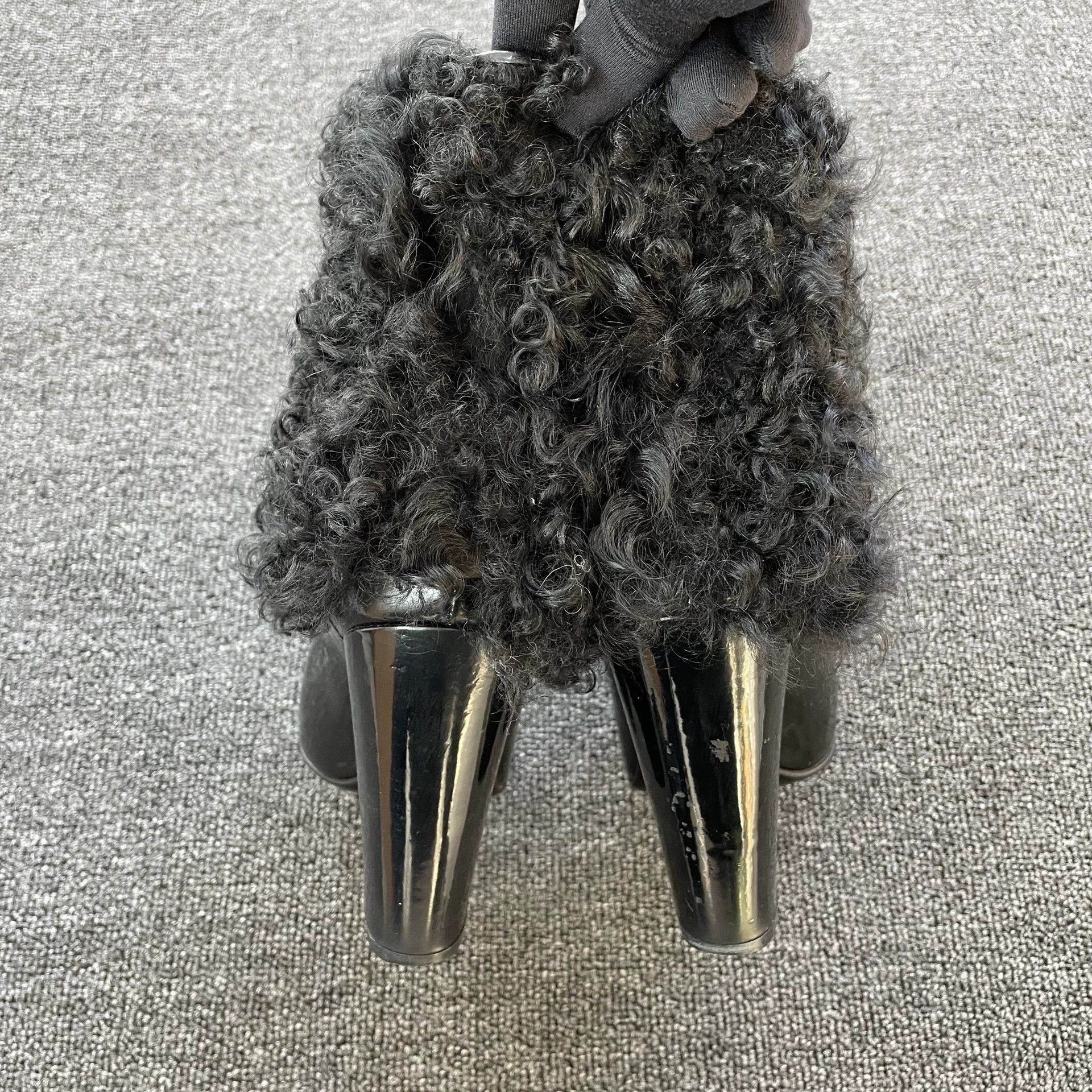Chanel CHANEL Women's Blk Patent Fur Heeled Ankle Boots 39 (10cm) Size US 8.5 / IT 38.5 - 4 Thumbnail