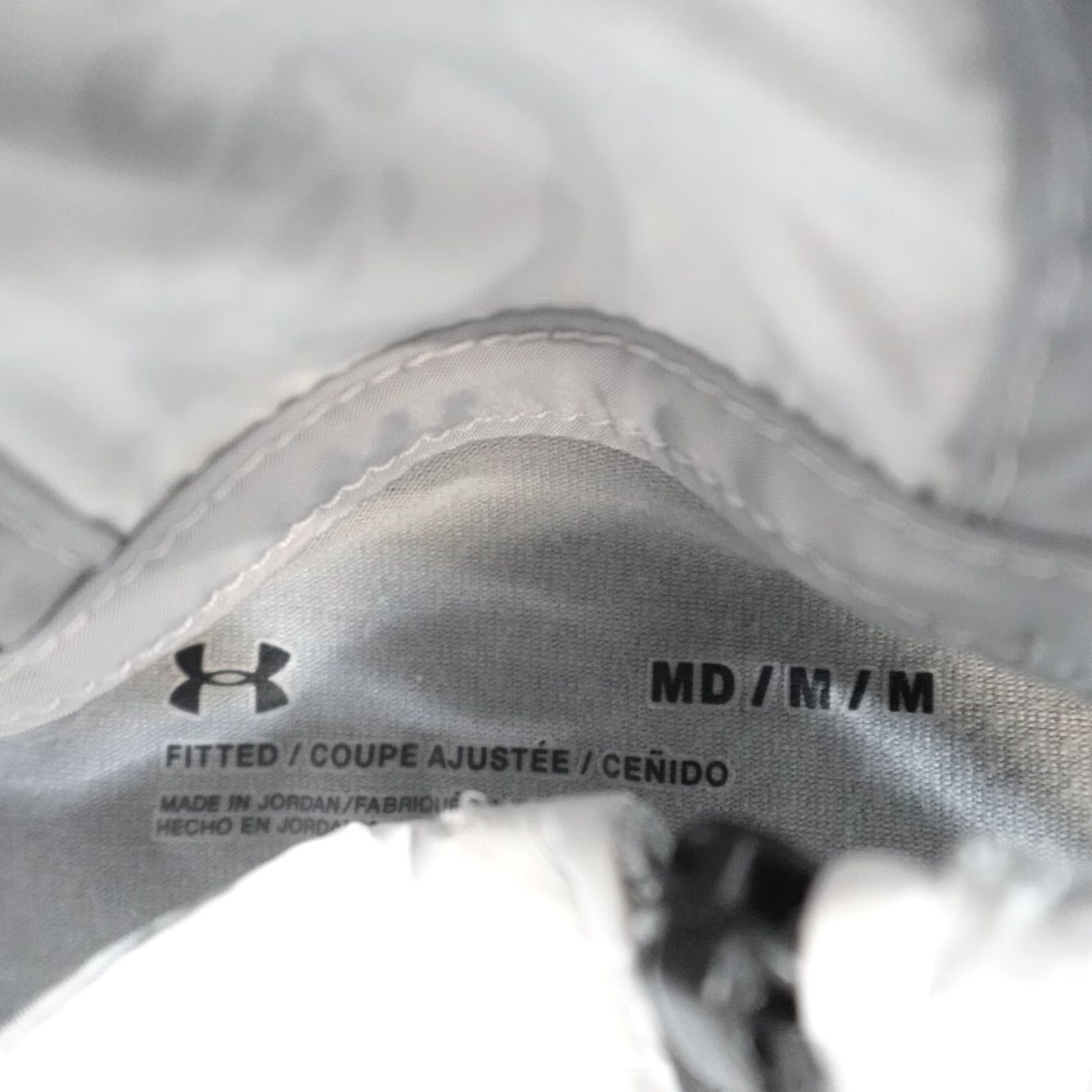 Under Armour Under Armour Jacket M Gray Camouflage Hooded Long Sleeve Lightweight Pullover Activewear Running & Jogging Mens Regular Size Size US M / EU 48-50 / 2 - 2 Thumbnail