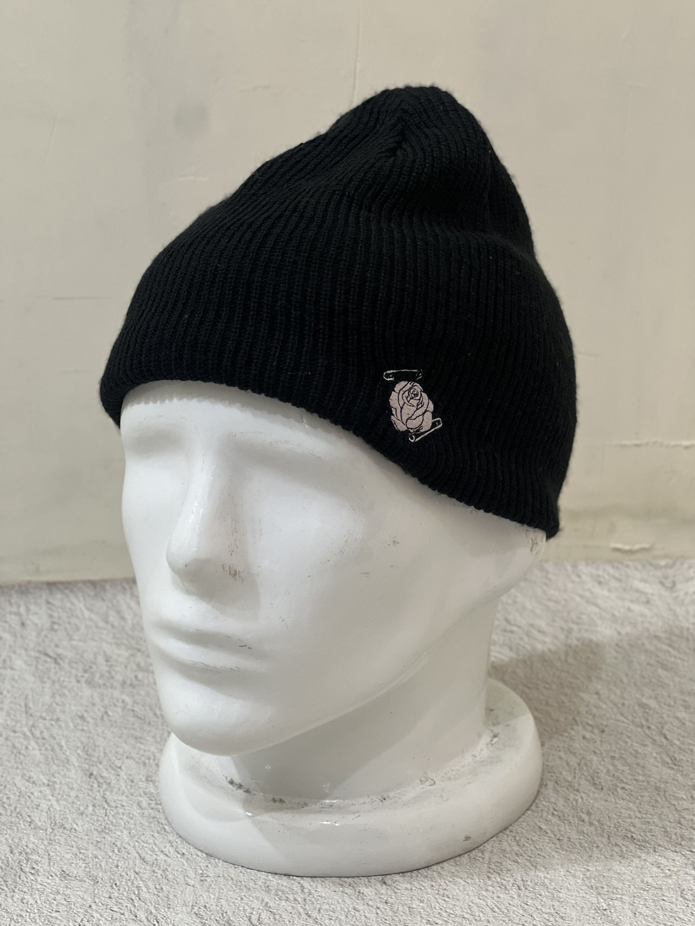 【レア】UNDERCOVER black beanie archive y2k Undercover Beanie | Grailed
