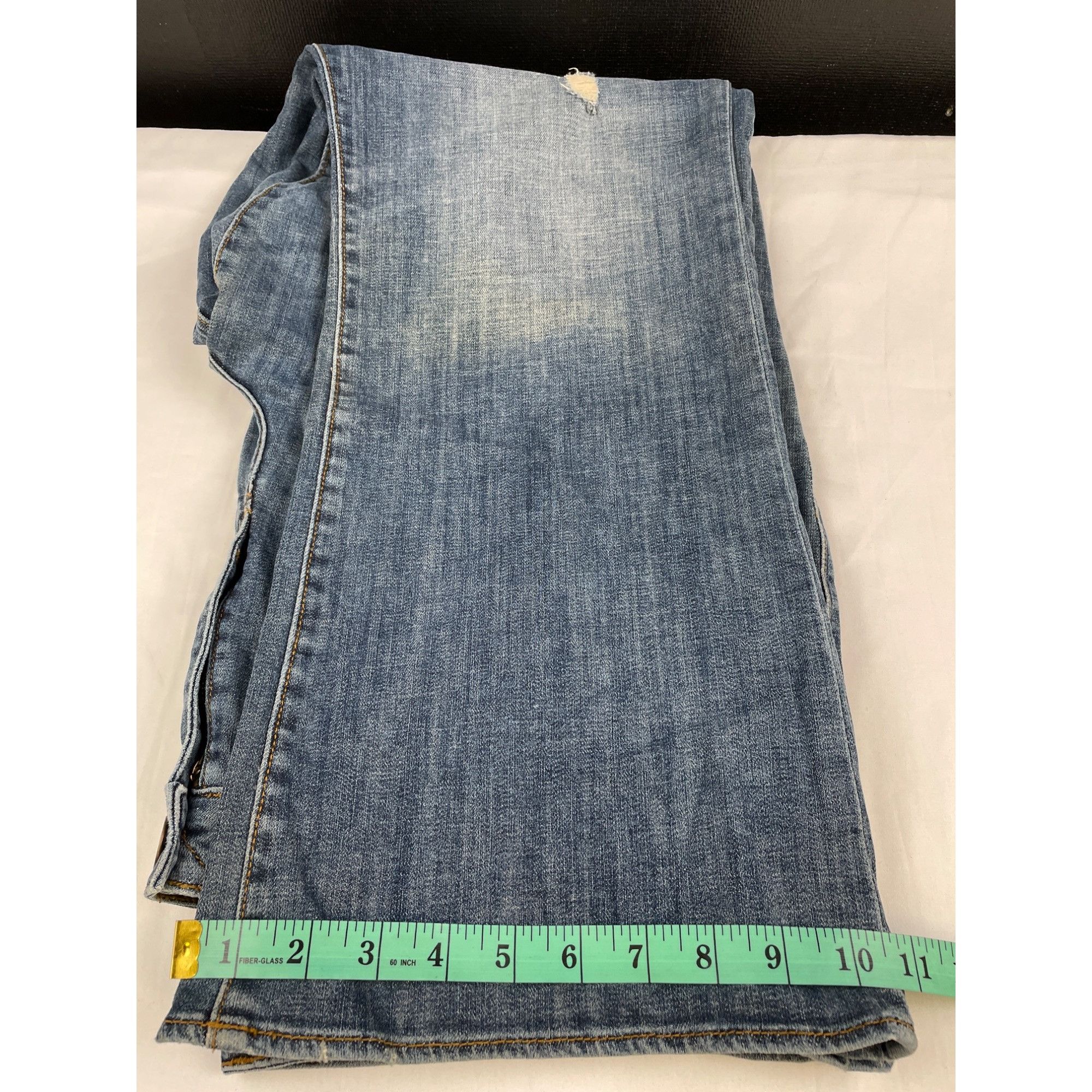 Rock & Republic Rock & Republic Women's Size 20 Jeans SKU 4156 Size 42" / US 20 - 8 Thumbnail