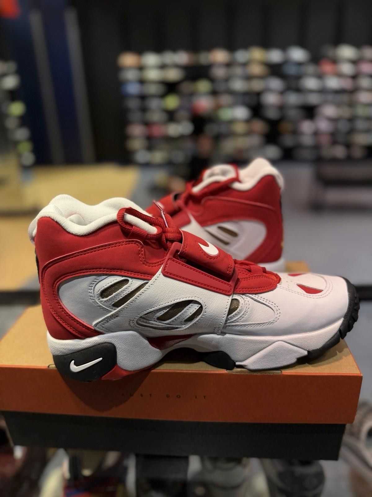 Nike Nike Air Diamond Turf II Reverse Prime Red Size 10.5 NEW Size US 10.5 / EU 43-44 - 8 Thumbnail