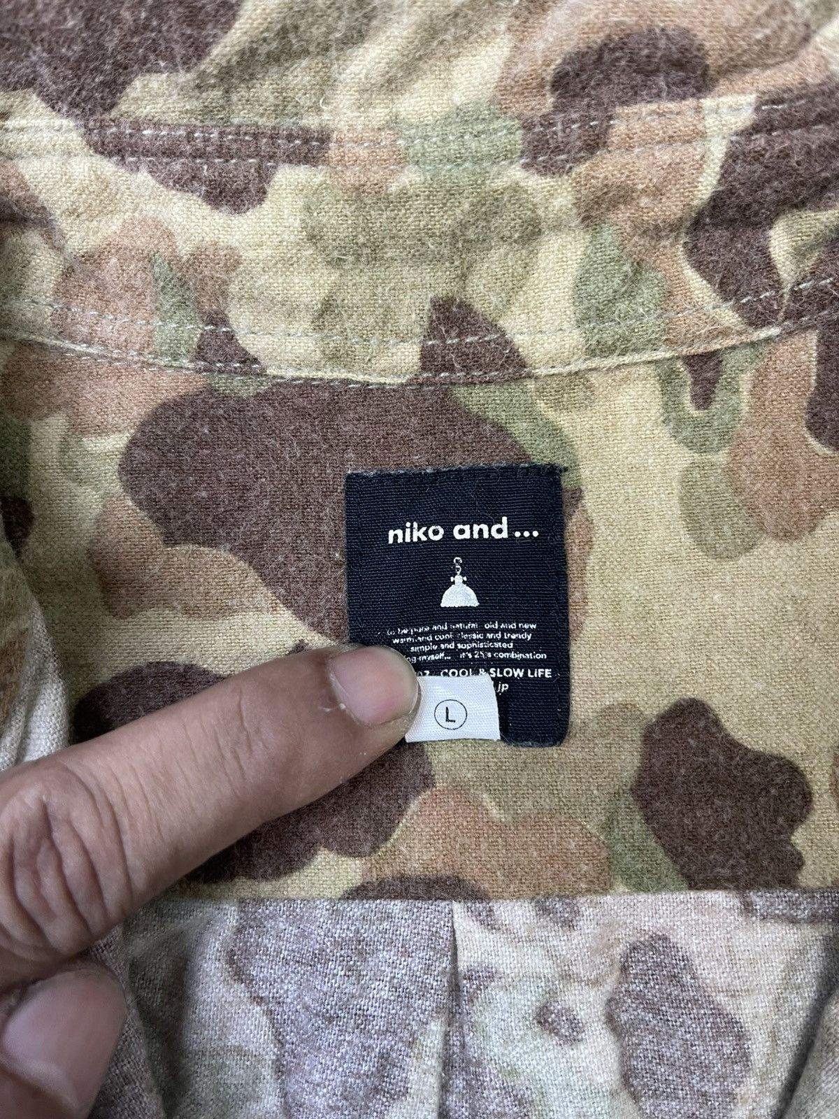 Japanese Brand Vintage Niko And Camouflage Full Print Shirt Streetwear Size US L / EU 52-54 / 3 - 9 Thumbnail