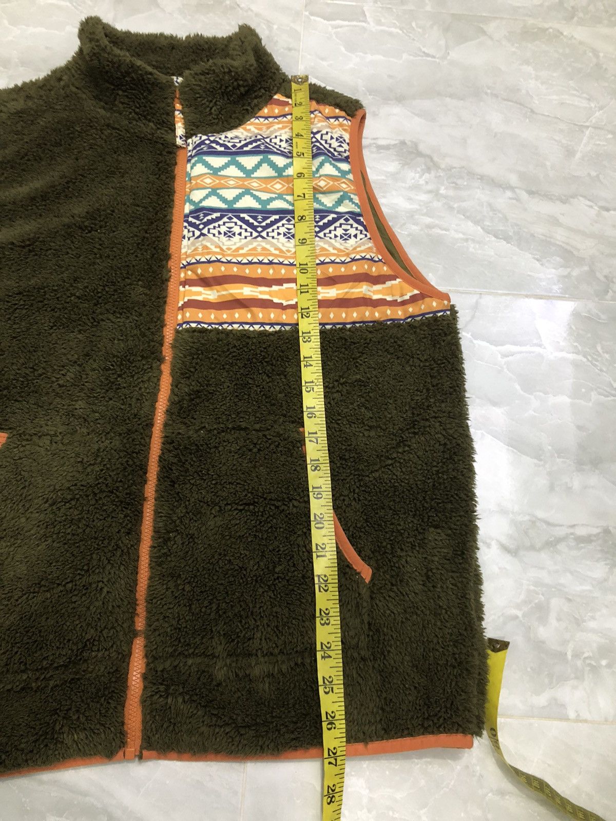 Japanese Brand Titicaca Olive Sherpa Fleece Vest Tribal Panel Size US M / EU 48-50 / 2 - 14 Thumbnail