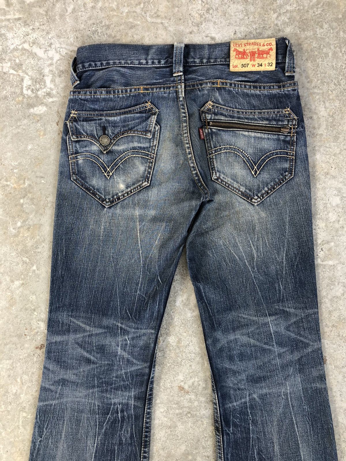 If Six Was Nine Y2k Levi’s Flared Jeans Distressed Jeans Mudwash 507 Size US 33 - 8 Thumbnail
