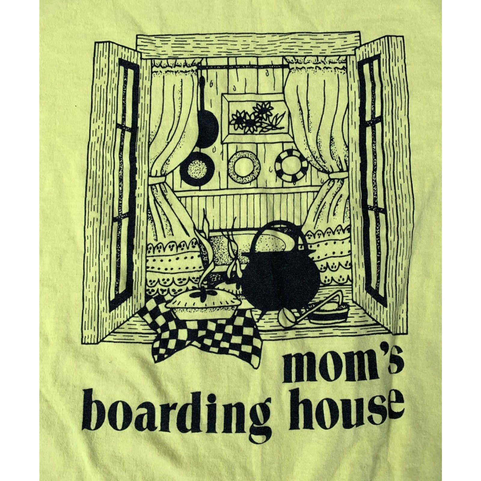 Hanes VINTAGE Hanes T-Shirt Graphic Print Crew Neck Short Sleeve Yellow L Men 80s 90s Retro Moms Boarding House Single Stitch Made in USA Size US L / EU 52-54 / 3 - 7 Thumbnail