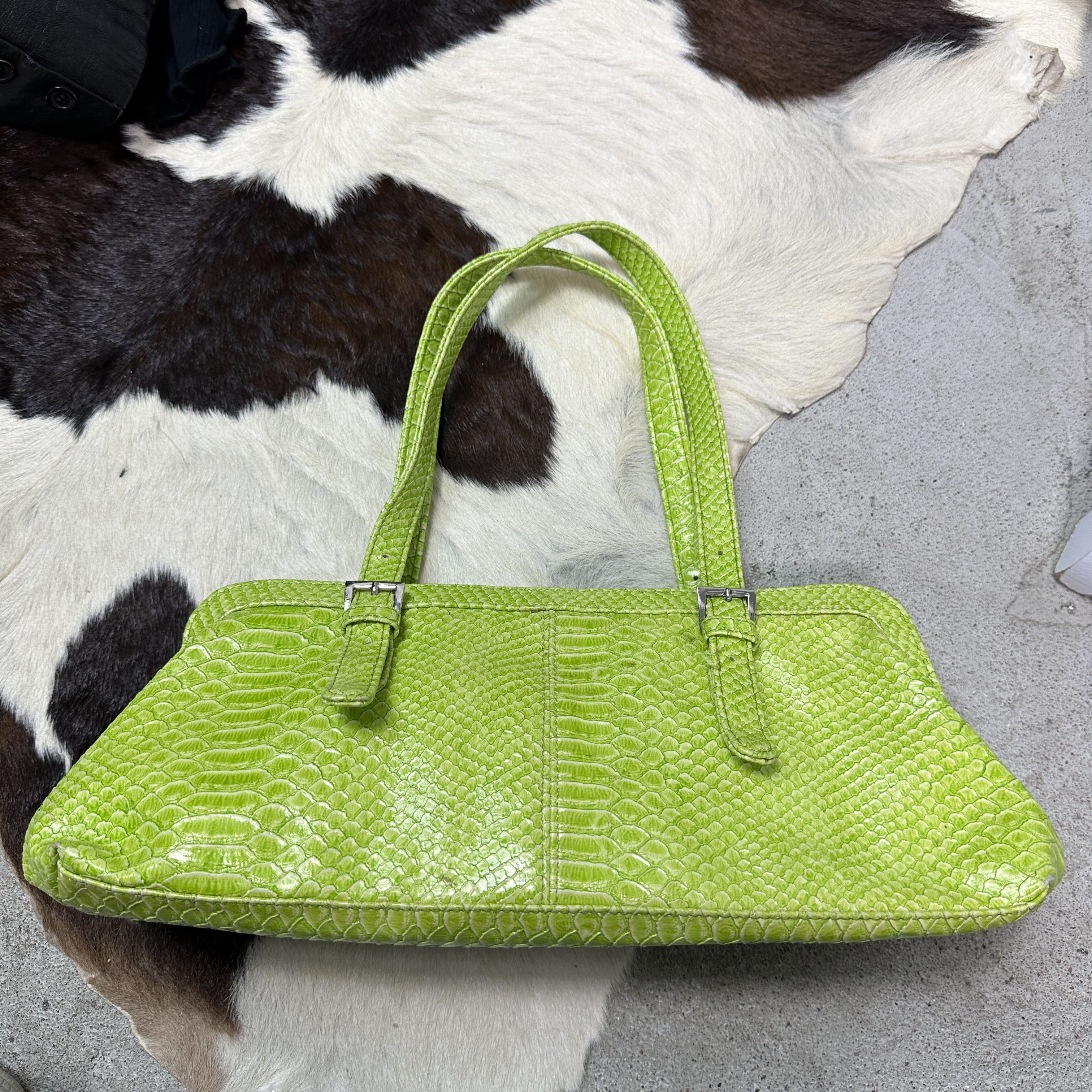 Vintage Vintage Avant Garde Croco Neon Green Shoulder Bag Y2K Size ONE SIZE - 3 Thumbnail