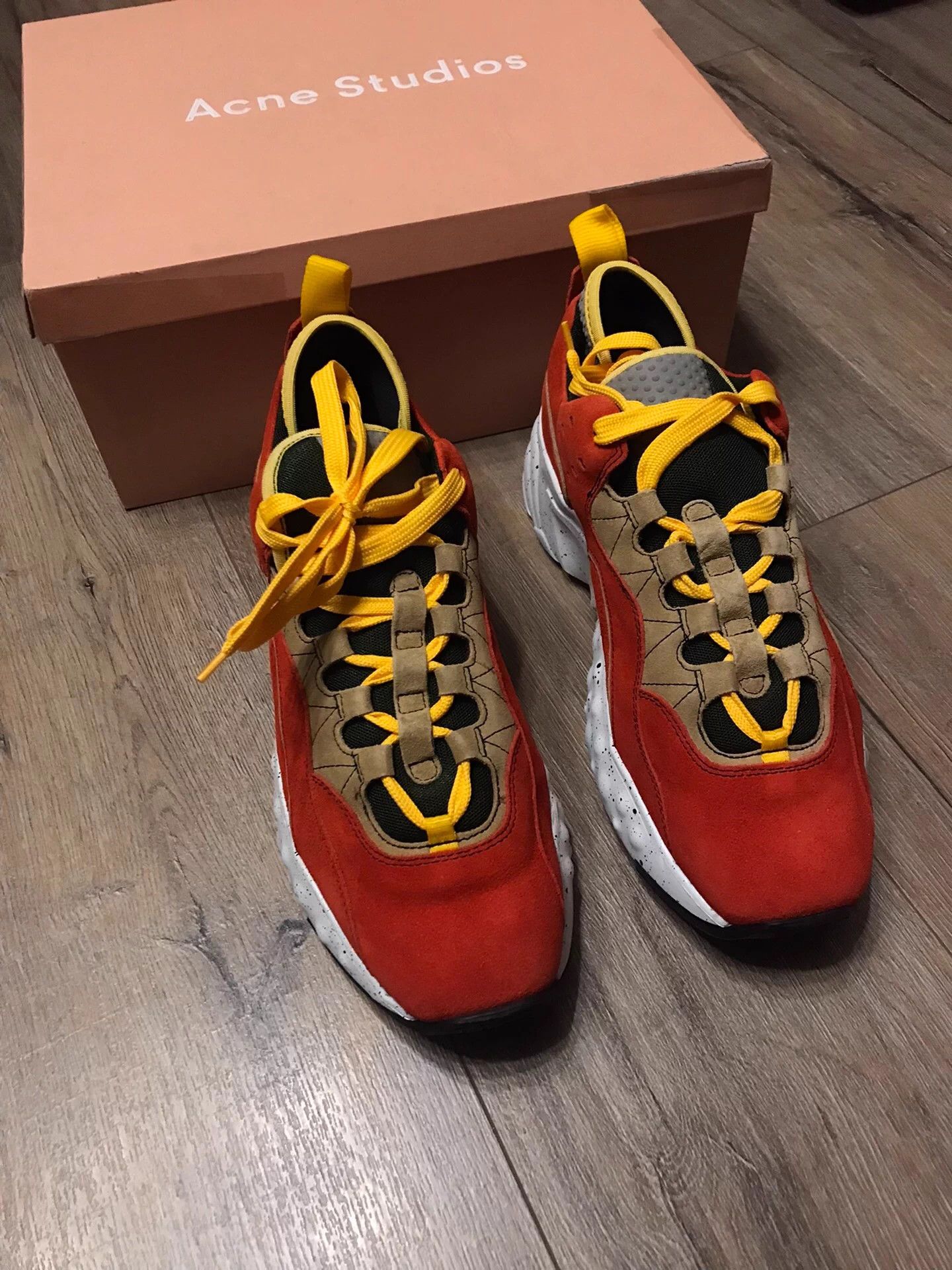 Acne Studios Acne Studios Suede Paneled Dad Sneakers 43 Size US 10 / EU 43 - 1 Thumbnail